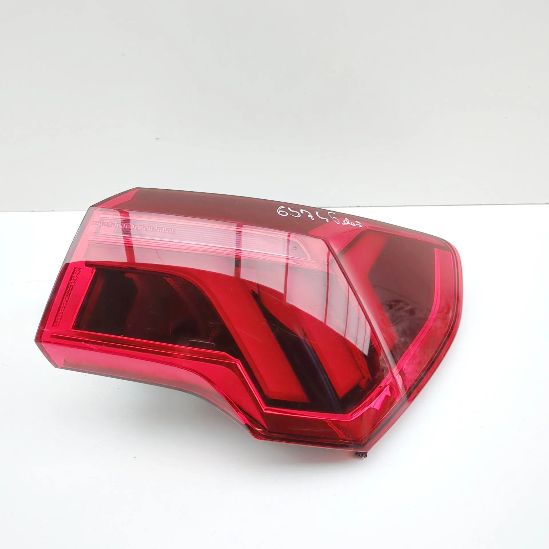 Audi Q3 (F3) Rear Right Tail Light Rear Right Tail Light — AUDI Q3 (Sportback F3N)...
