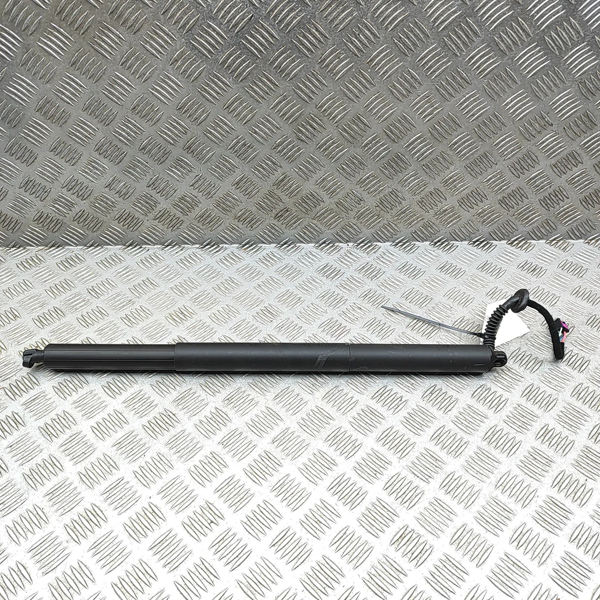 Audi Q5 (GU) Right Side Tailgate Gas Strut Right Side Tailgate Gas Strut — AUDI Q5 (GUB) (...