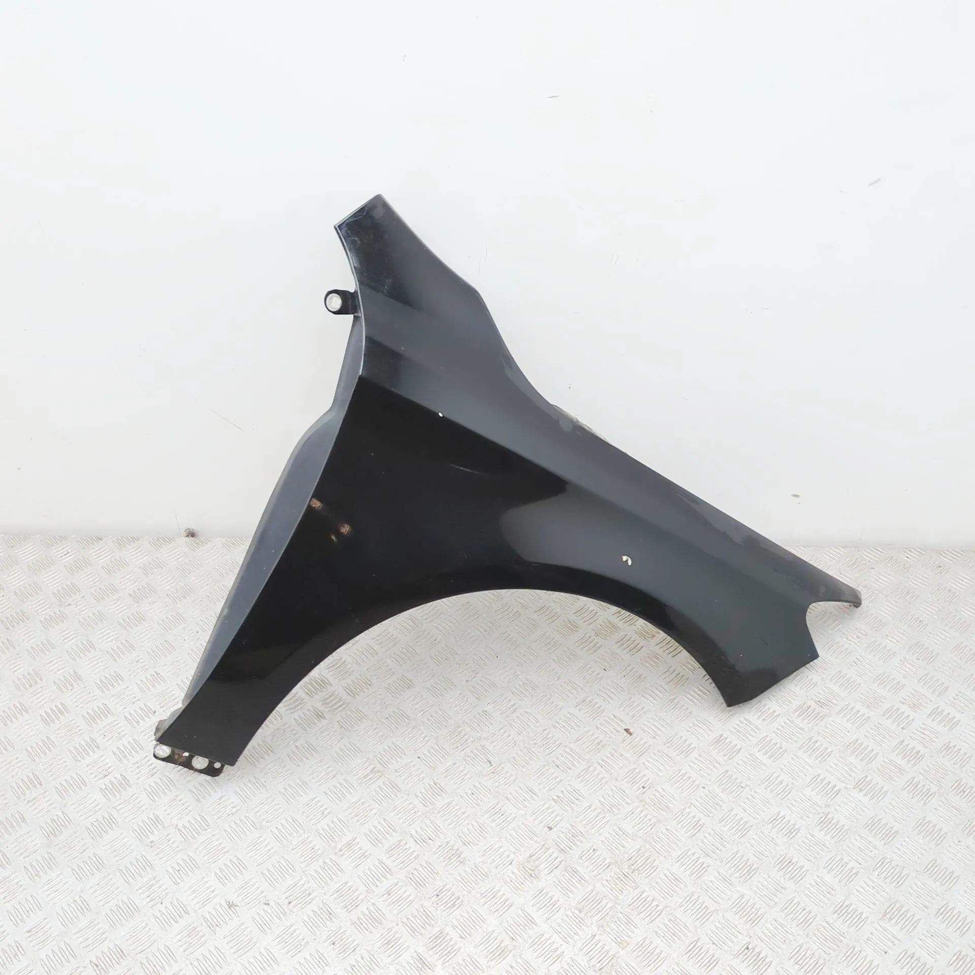 Mercedes-Benz CLA (C117) Front Right Fender Front Right Fender — MERCEDES BENZ CLA (Coupe C...