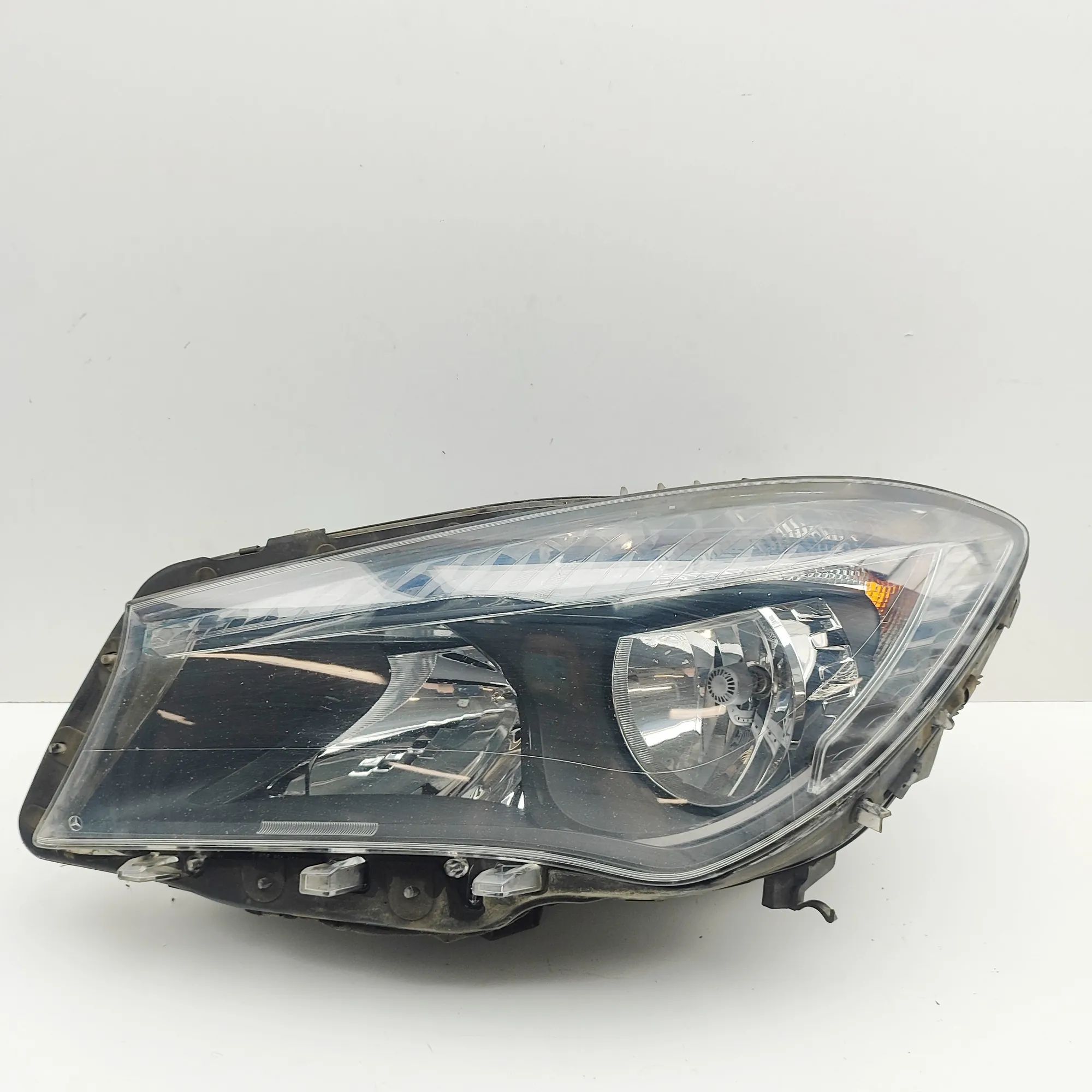 Mercedes-Benz CLA (C117) Front Left Headlight Front Left Headlight — MERCEDES BENZ CLA (Coupe...