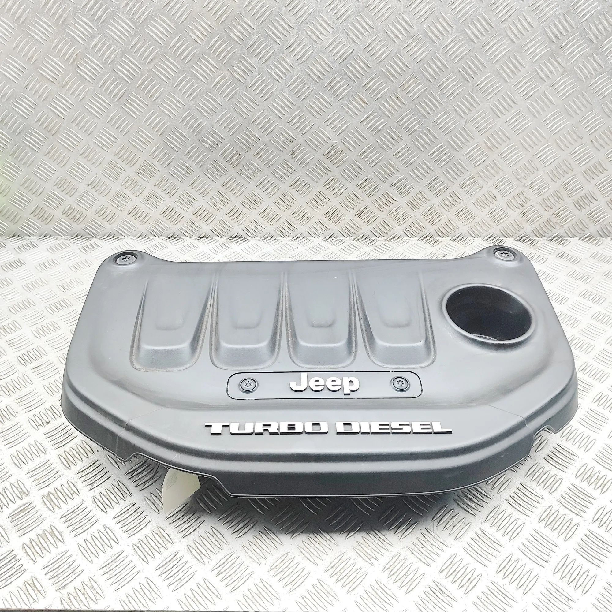 Jeep Cherokee (KL) Engine cover Engine cover — JEEP CHEROKEE (KL) (2013-PRESENT...