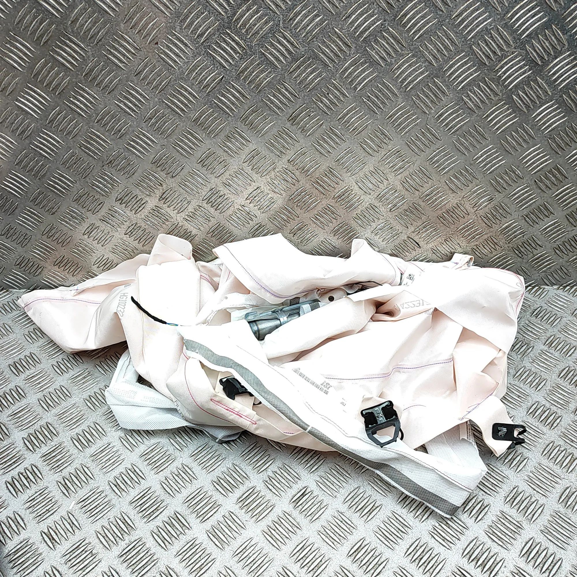 Porsche Cayenne Left Side Roof Safety Curtain SRS Left Side Roof Safety Curtain SRS — PORSCHE CAY...