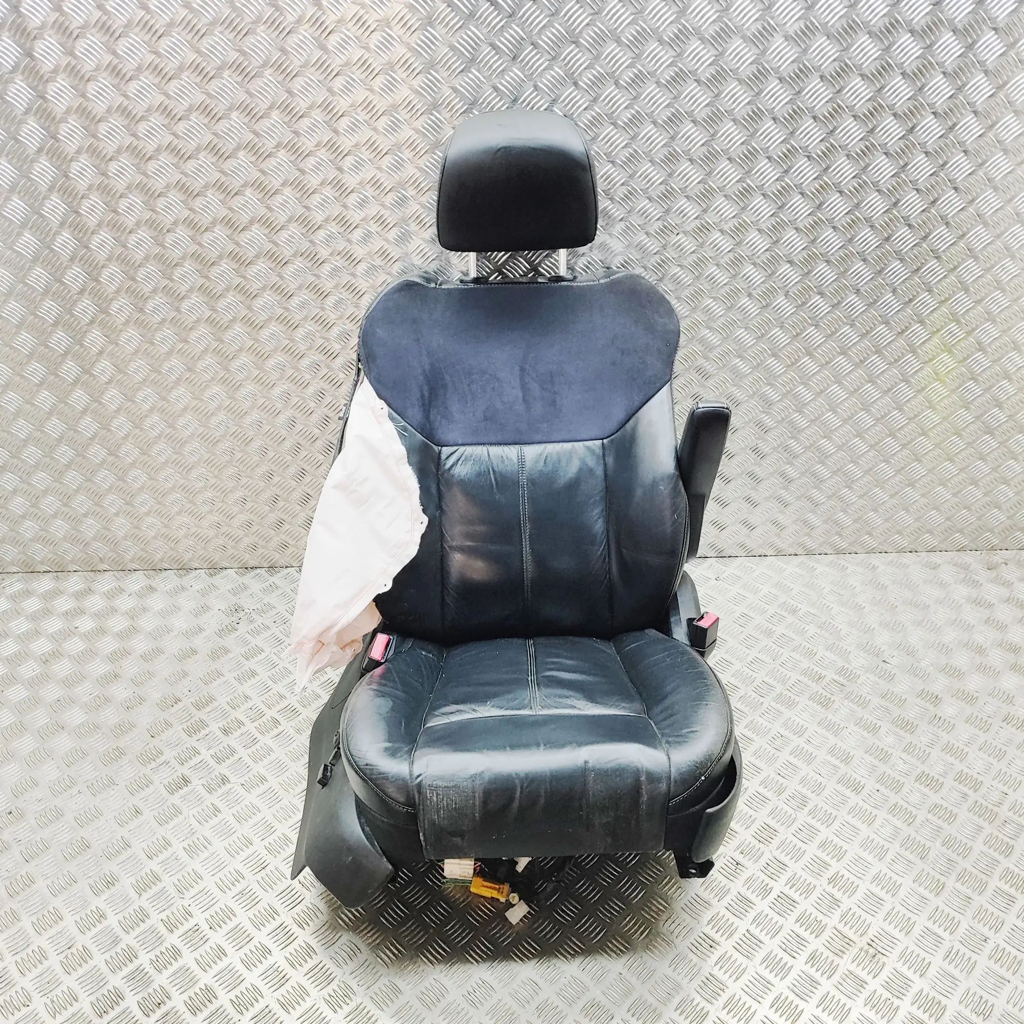Chrysler Grand Voyager / Town & Country Front Right Seat Front right seat — CHRYSLER GRAND (VOYAGER V RT...