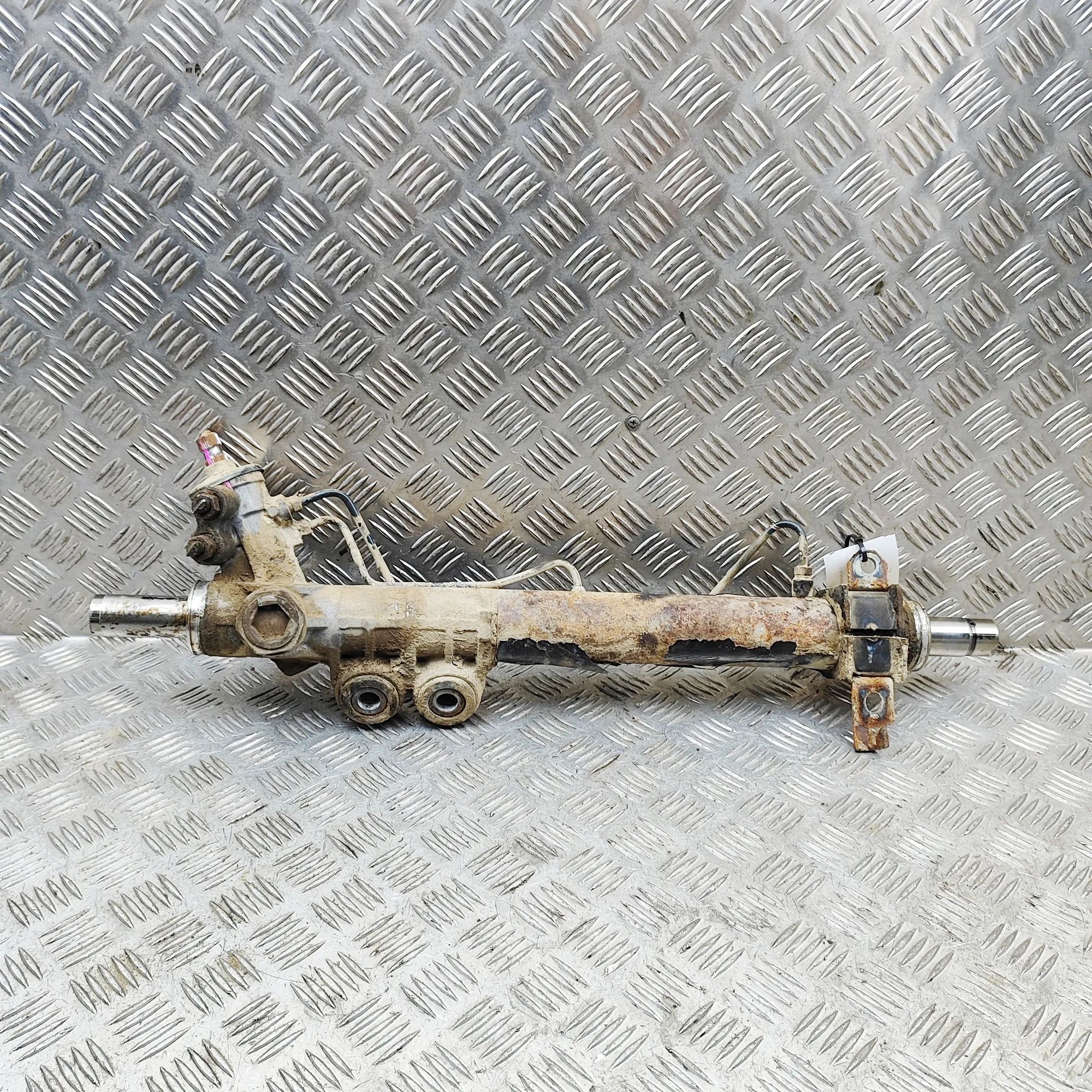 Isuzu D-Max ohjaushammastanko Steering Rack — ISUZU D-MAX (II TFR, TFS) (2012...