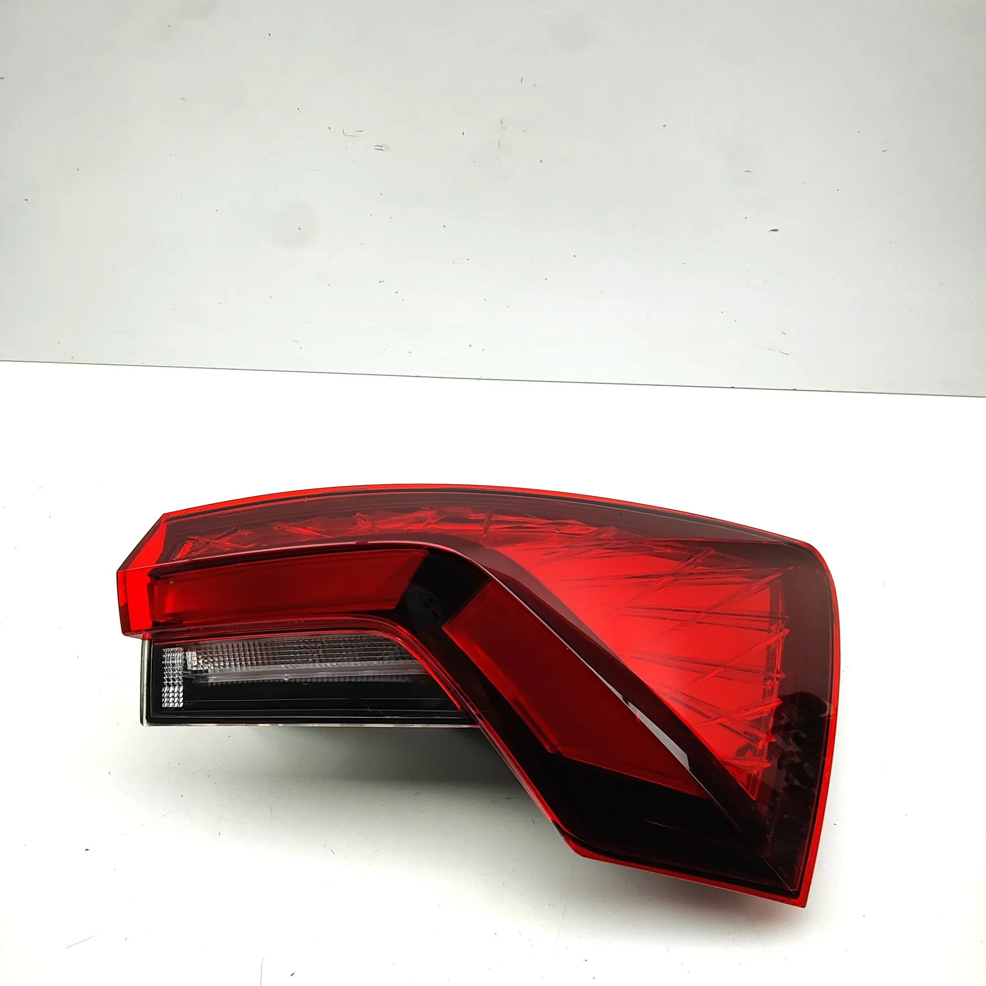 Skoda Scala Rear Right Tail Light Rear Right Tail Light — SKODA SCALA (2019-...) ...