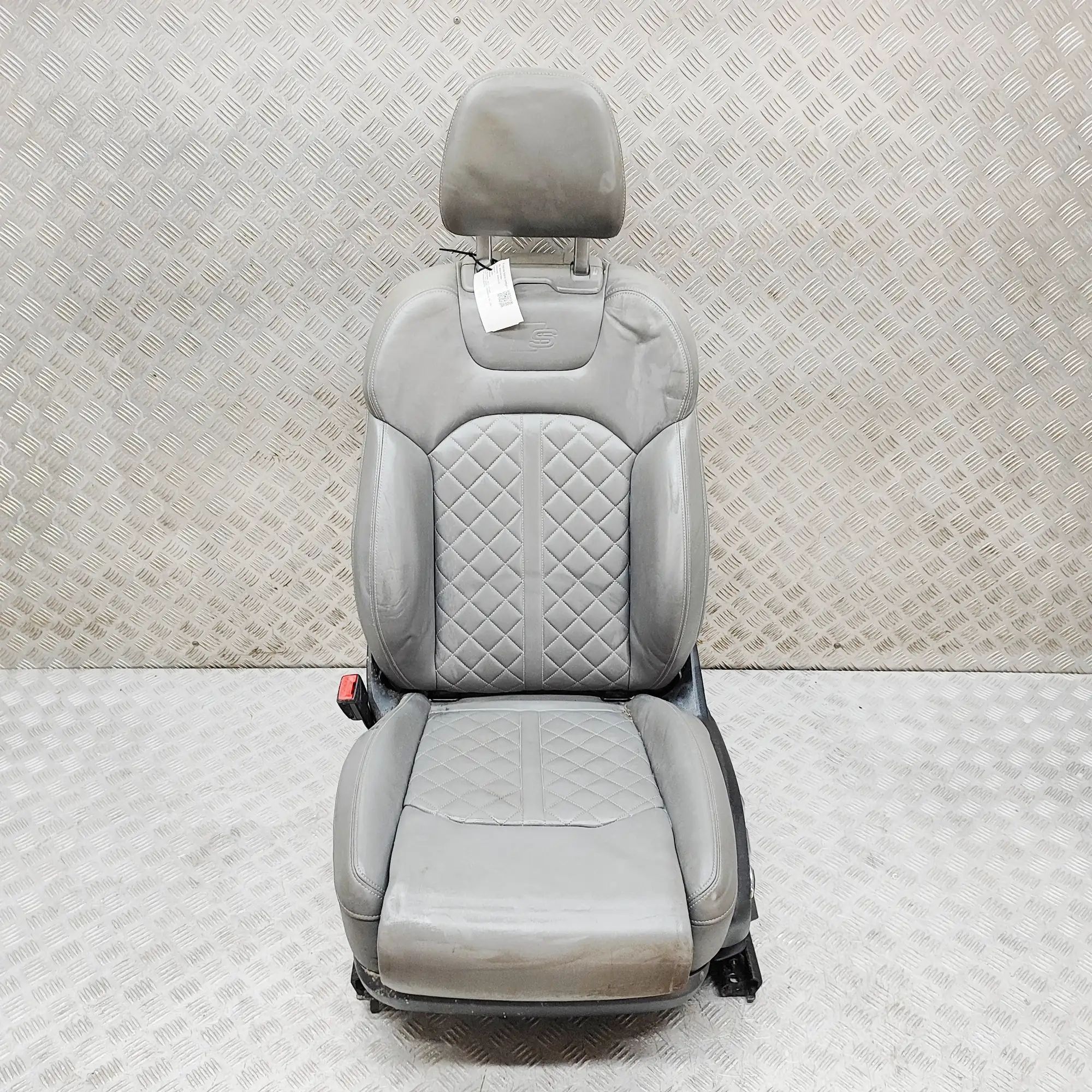 Audi Q7 (4M) Front Left Seat Front left seat — AUDI Q7 (4M) (2015-...) — 4M0...