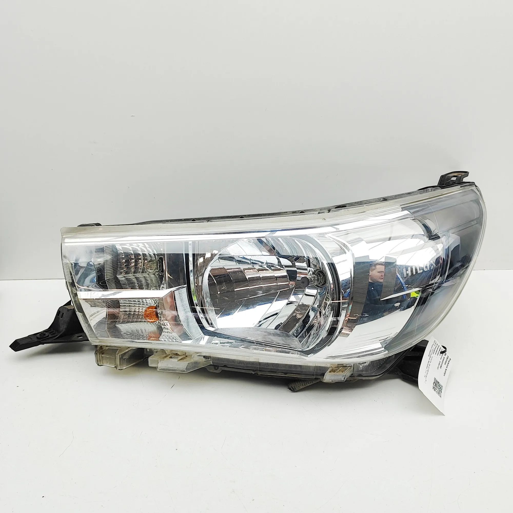 Toyota Hilux Front Left Headlight Front Left Headlight — TOYOTA HILUX (VIII Pick-...