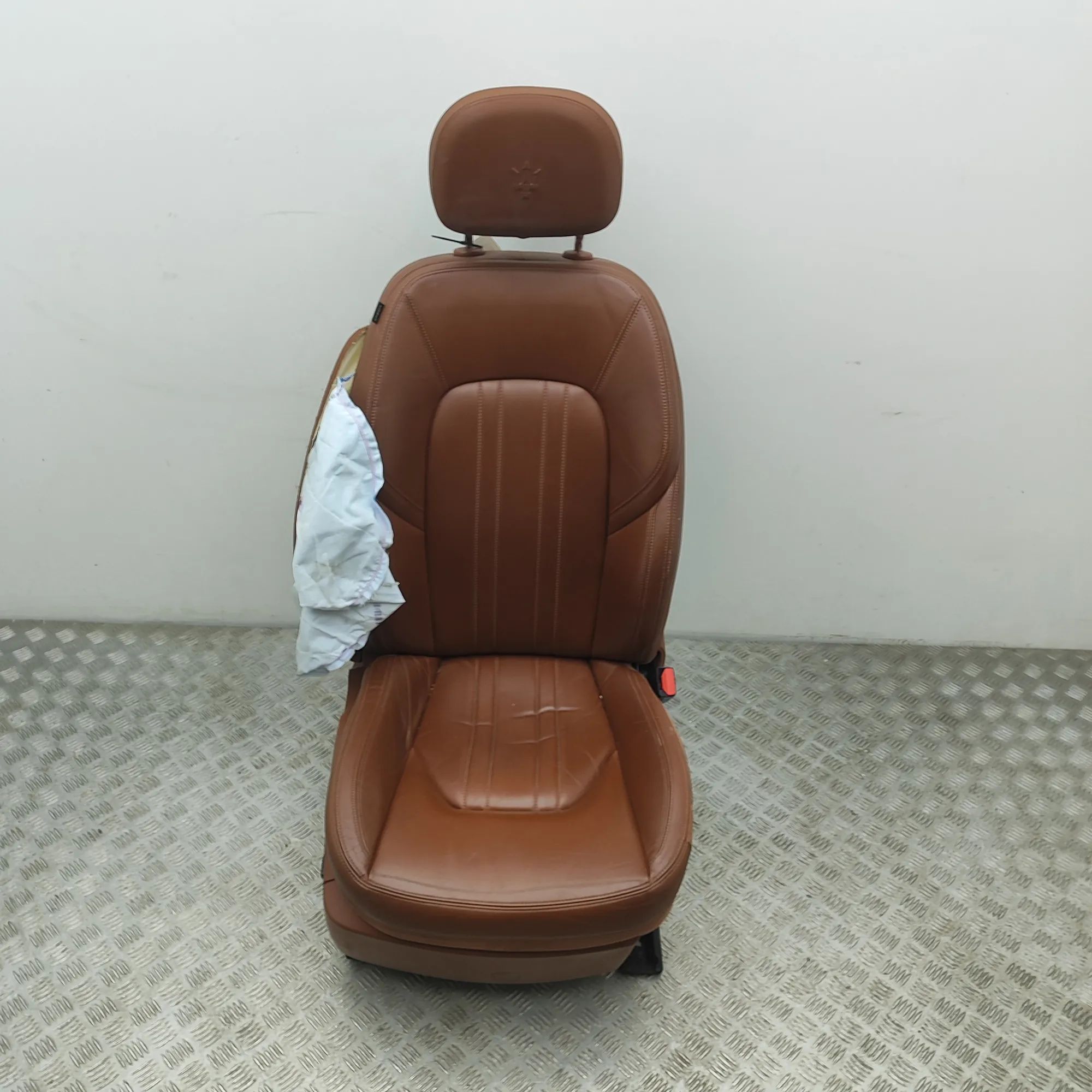 Maserati Ghibli Front Right Seat Front right seat — MASERATI GHIBLI (M157) (2013...