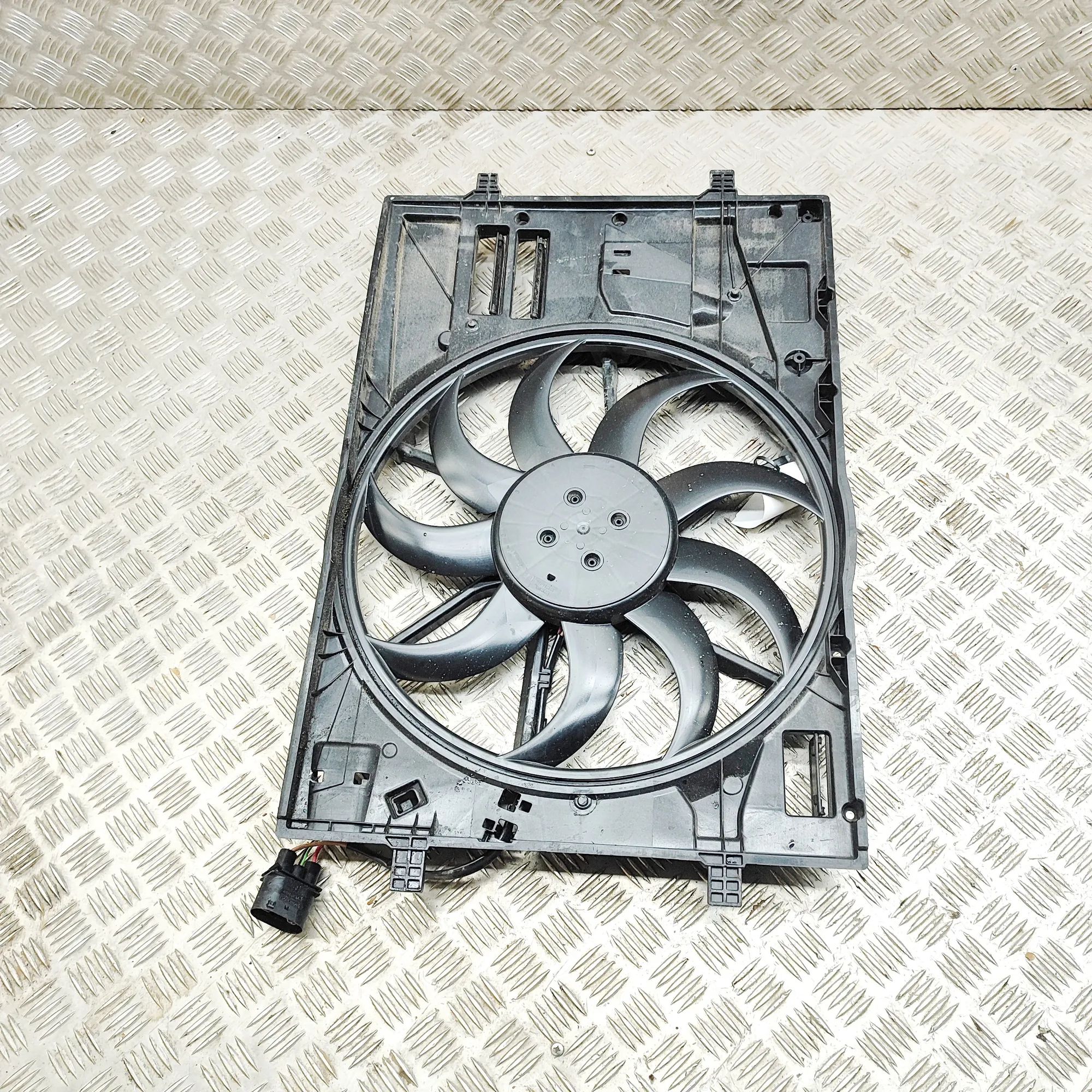 Skoda Octavia Radiator Fan Radiator fan — SKODA OCTAVIA (IV Combi NX5) (20...