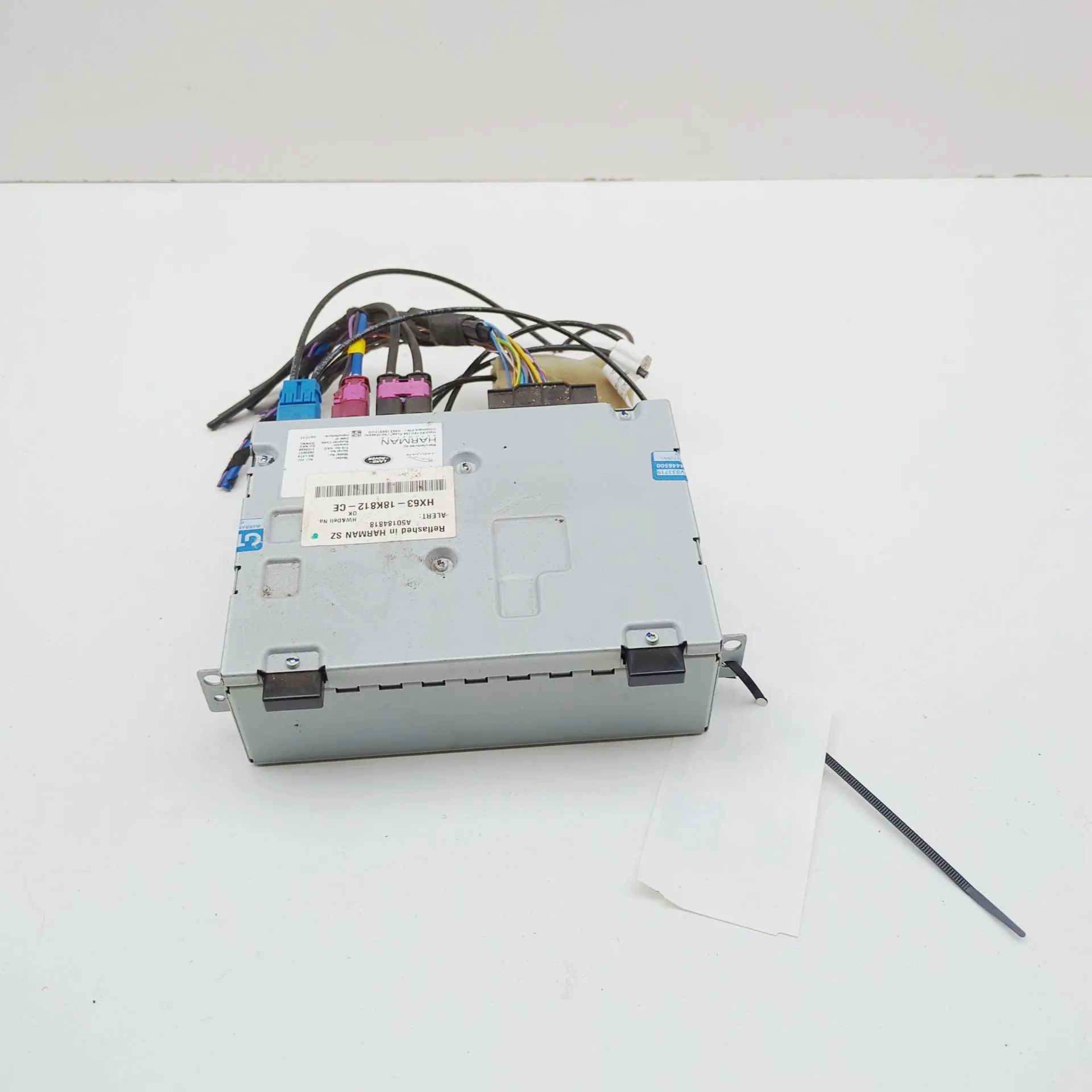 Land Rover Range Rover Evoque Radio / CD / navigation head unit Radio / CD / navigation head unit — LAND ROVER ...