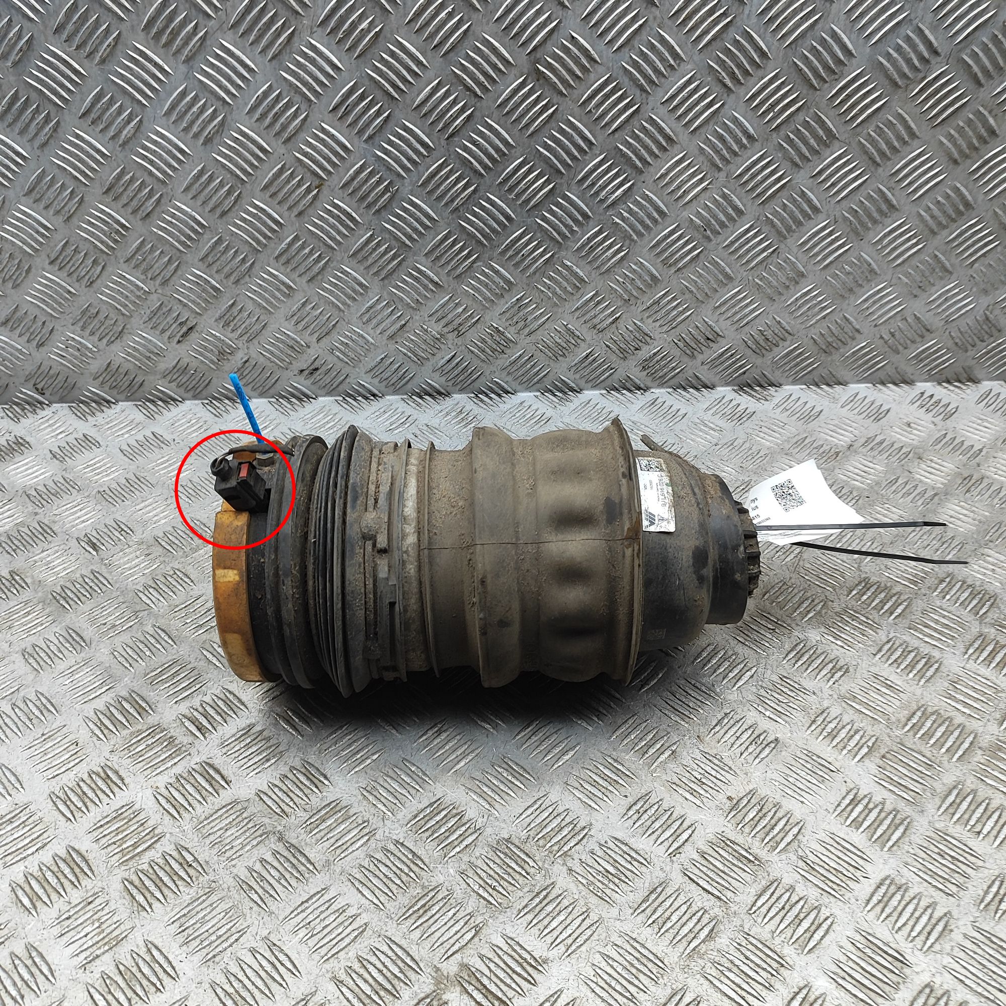 Porsche Taycan Rear Right Air Suspension Spring Bag Rear Right Air Suspension Spring Bag — PORSCHE ...
