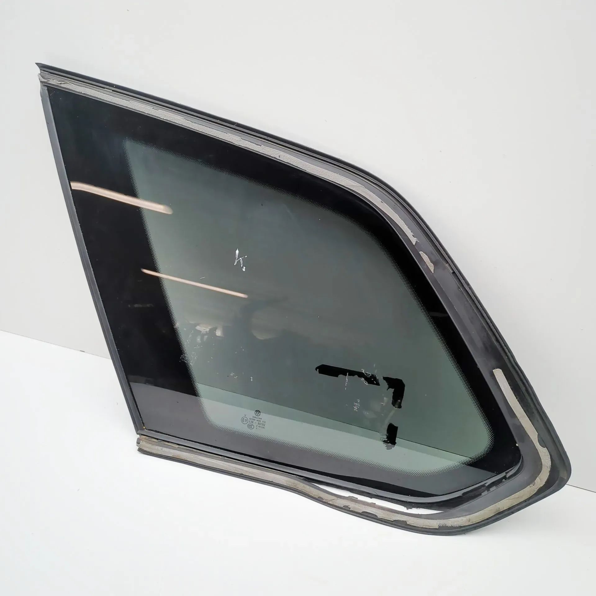 Volkswagen Touareg Rear Left Quarter Window Rear Left Quarter Window — VW TOUAREG (CR7) (20...