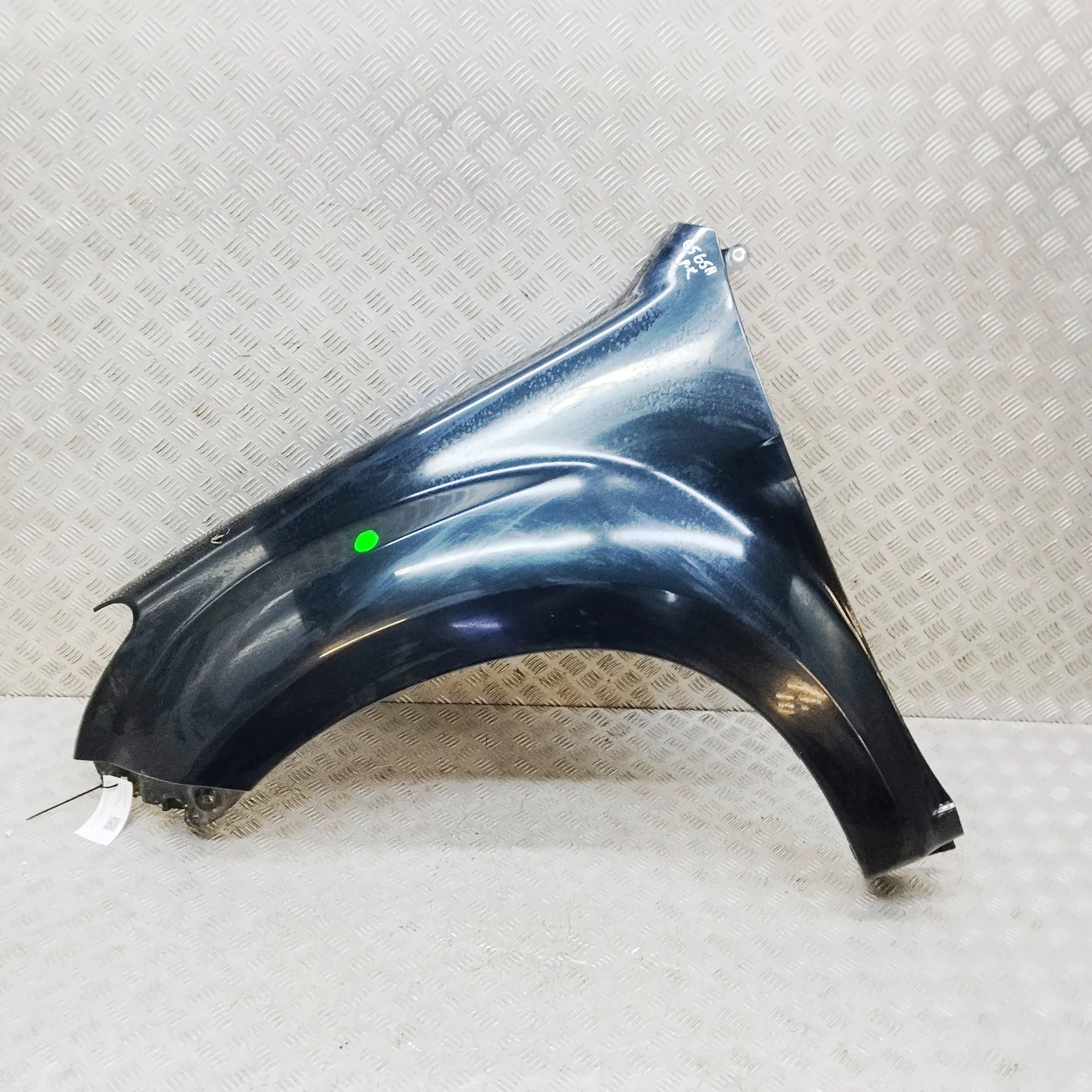 Isuzu D-Max Front Left Fender Front Left Fender — ISUZU D-MAX (II TFR, TFS) (...