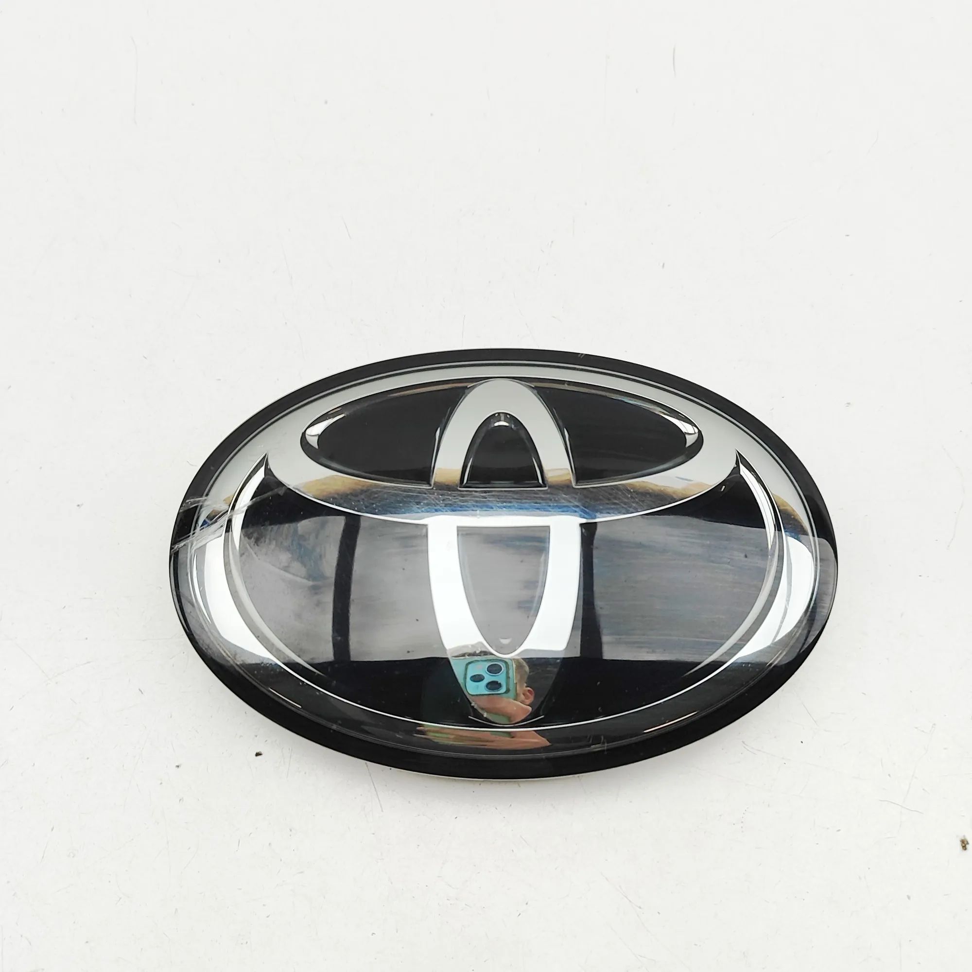 Toyota Land Cruiser 150 Manufacturer emblem Manufacturer emblem — TOYOTA LAND CRUISER (_J15...