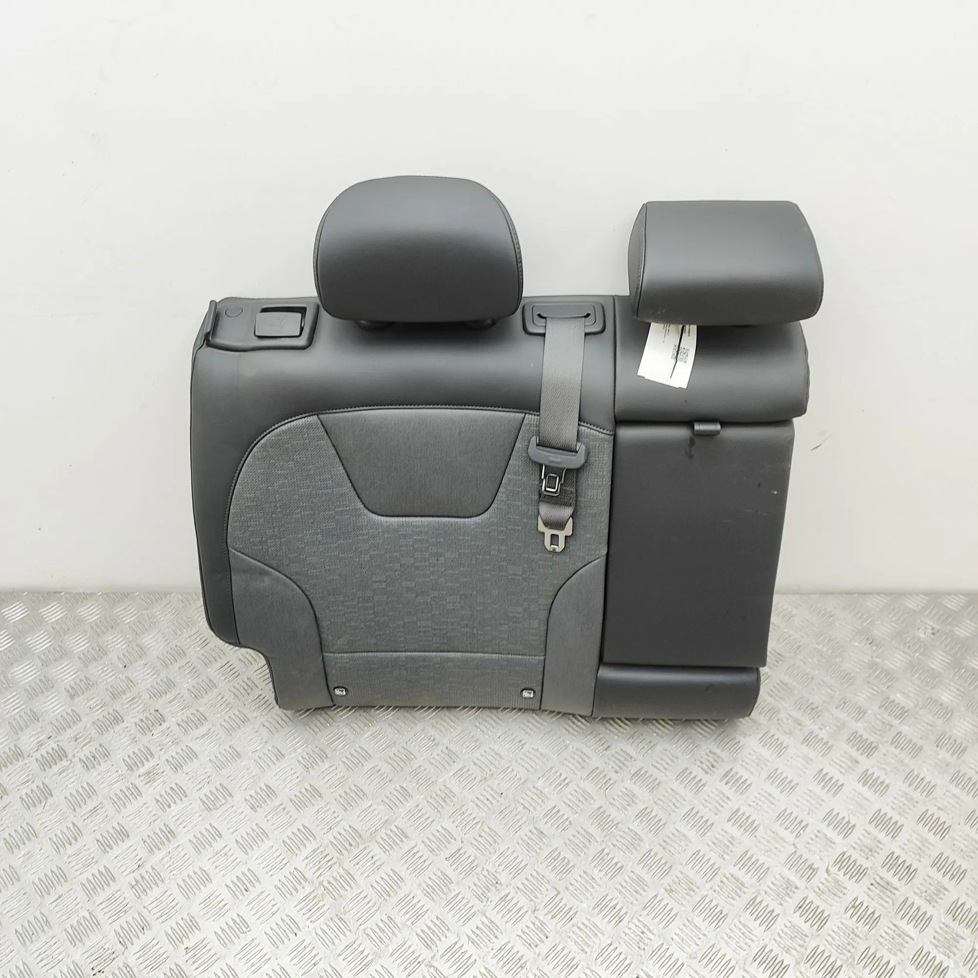 Kia Niro Tagaiste (kompl.) Rear seat — KIA NIRO (II) (2022-...) — 89460-AO...