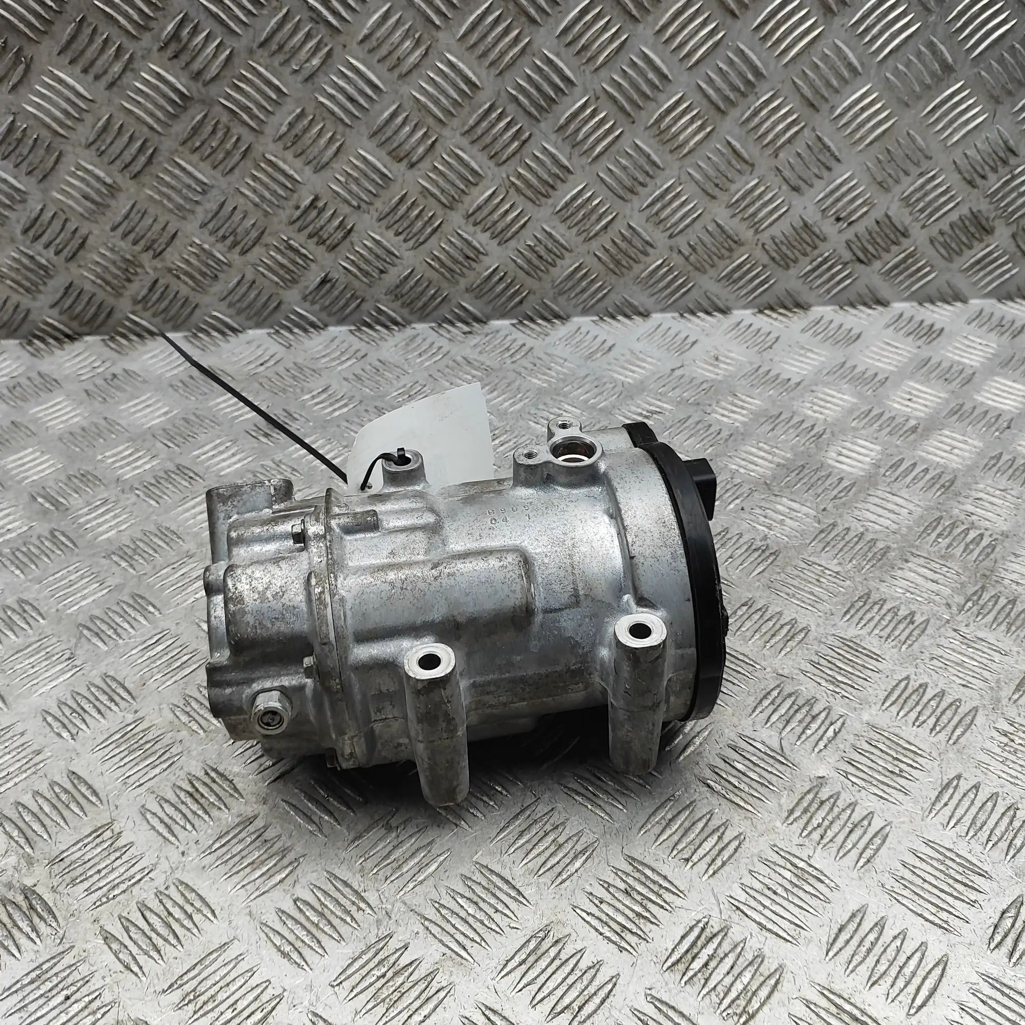 Toyota RAV4 (XA50) Air-conditioning compressor Air-conditioning compressor — TOYOTA RAV (4 V A...