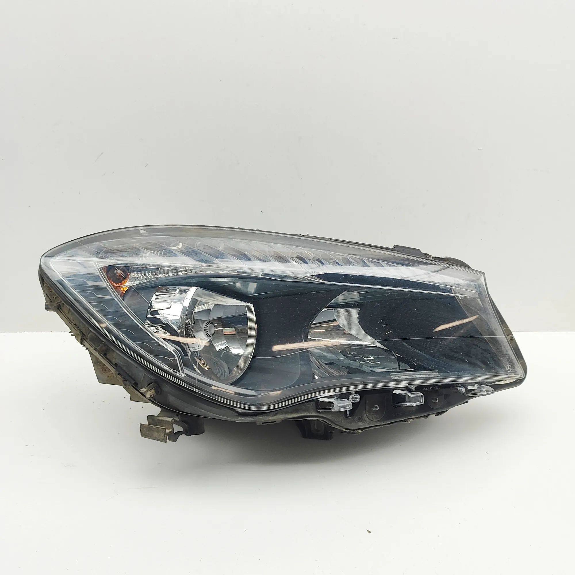 Mercedes-Benz CLA (C117) Front Right Headlight Front Right Headlight — MERCEDES BENZ CLA (Coup...