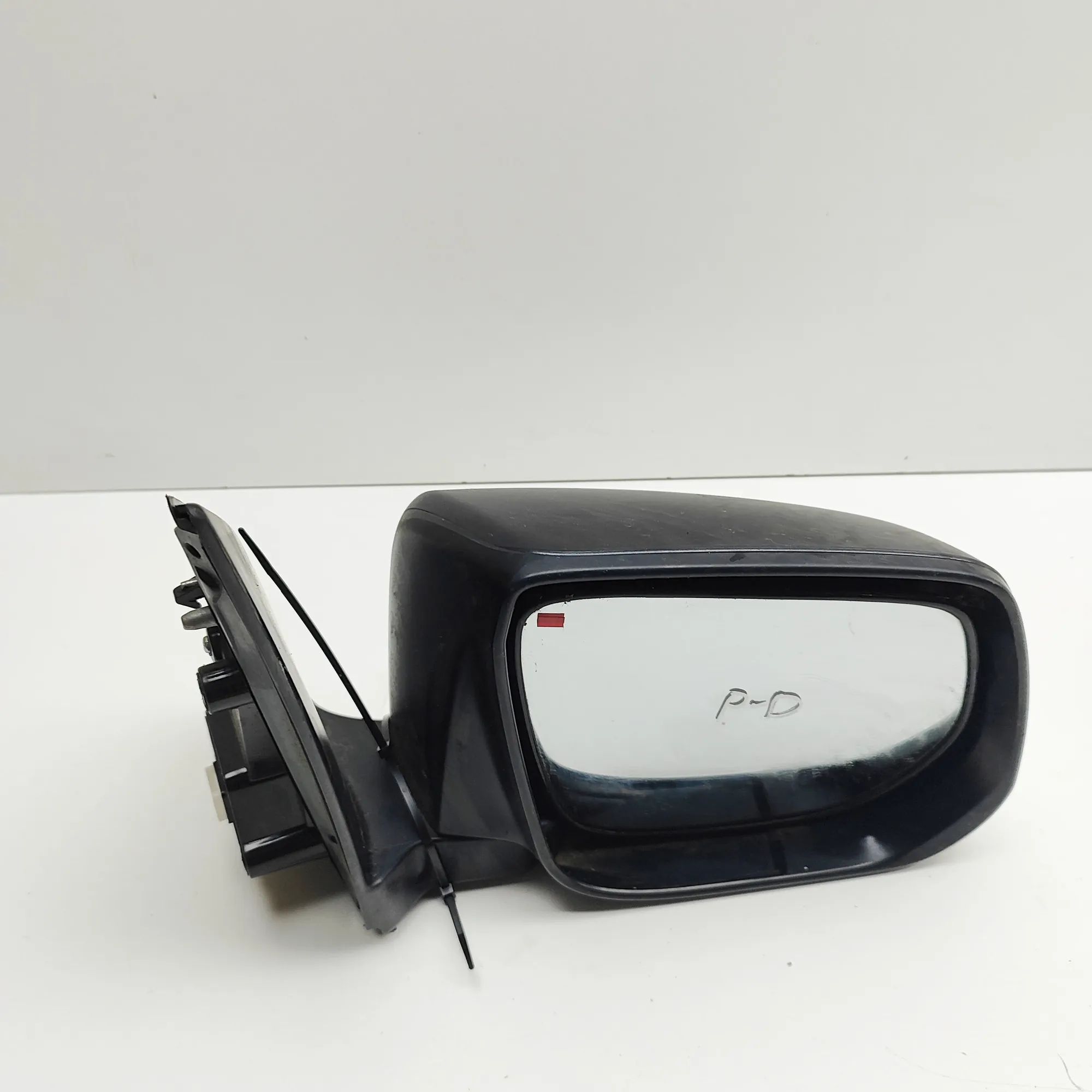 Isuzu D-Max Right Side Wing Mirror Right Side Wing Mirror — ISUZU D-MAX (II TFR, T...