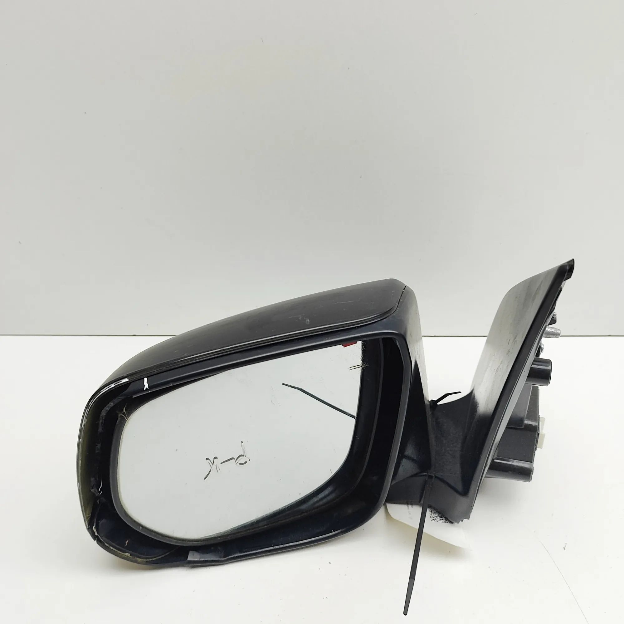 Isuzu D-Max Left Side Wing Mirror Left Side Wing Mirror — ISUZU D-MAX (II TFR, TF...