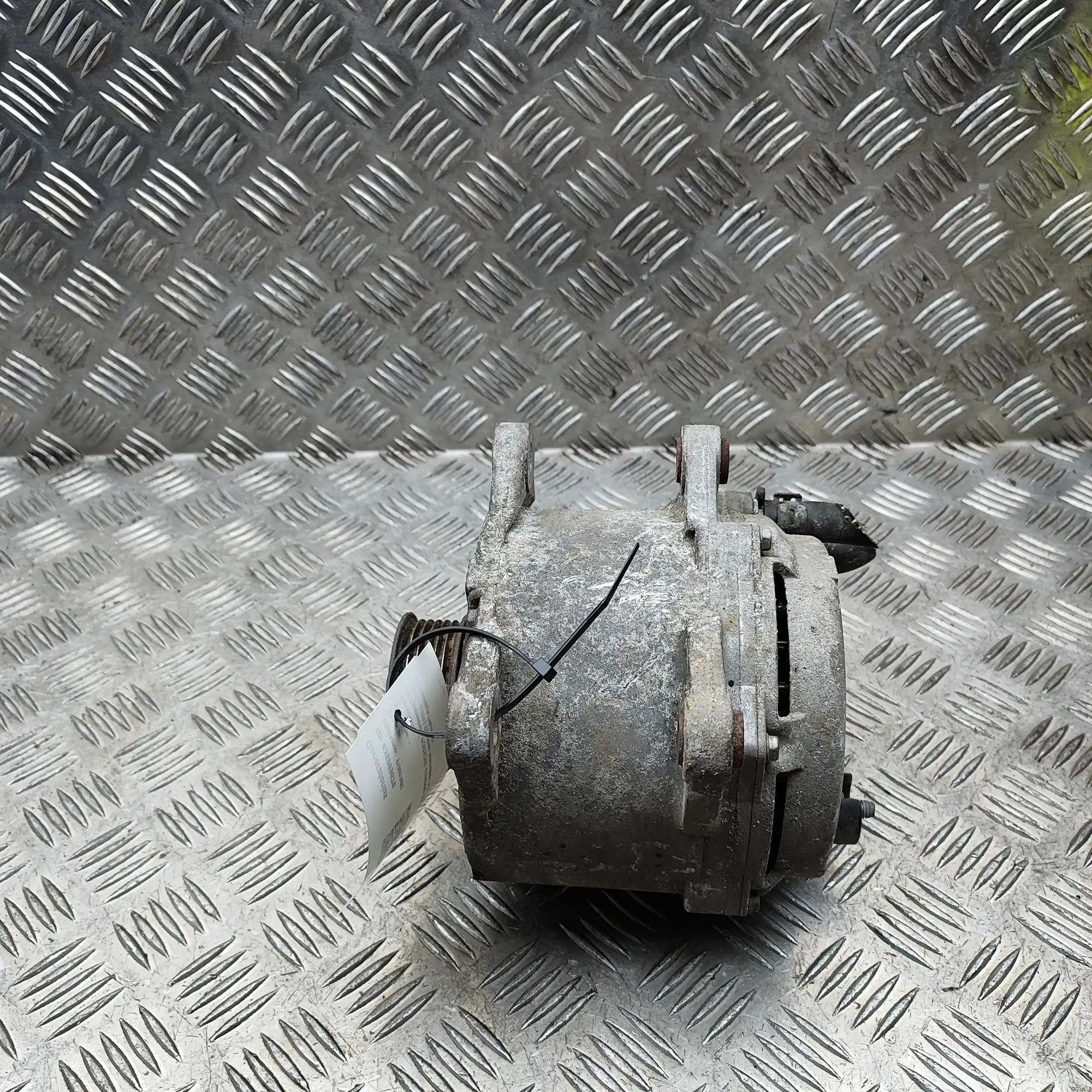 Porsche Cayenne Alternator Alternator — PORSCHE CAYENNE (92A) (2010-...) —...