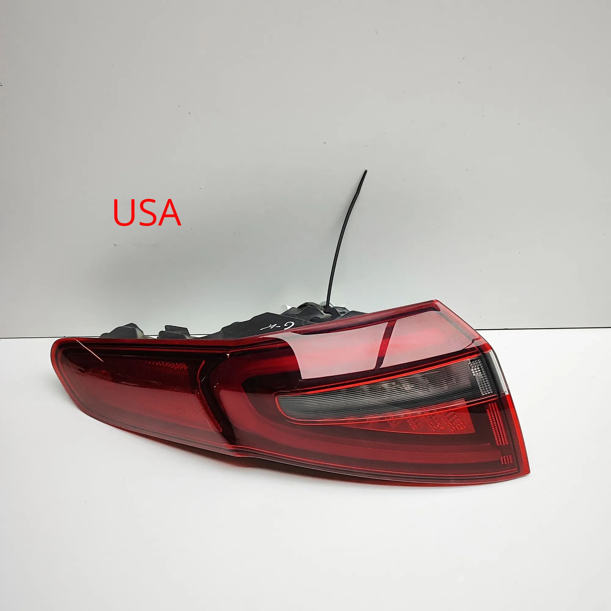 Alfa-Romeo Stelvio Rear Left Tail Light Rear Left Tail Light — ALFA ROMEO STELVIO (949_...