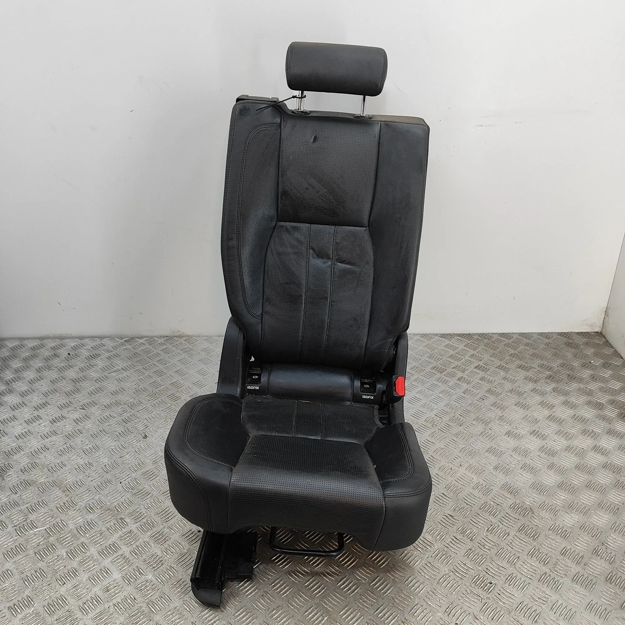 Land Rover Discovery Sport Rear seat Rear seat — LAND ROVER DISCOVERY SPORT (L550) (...