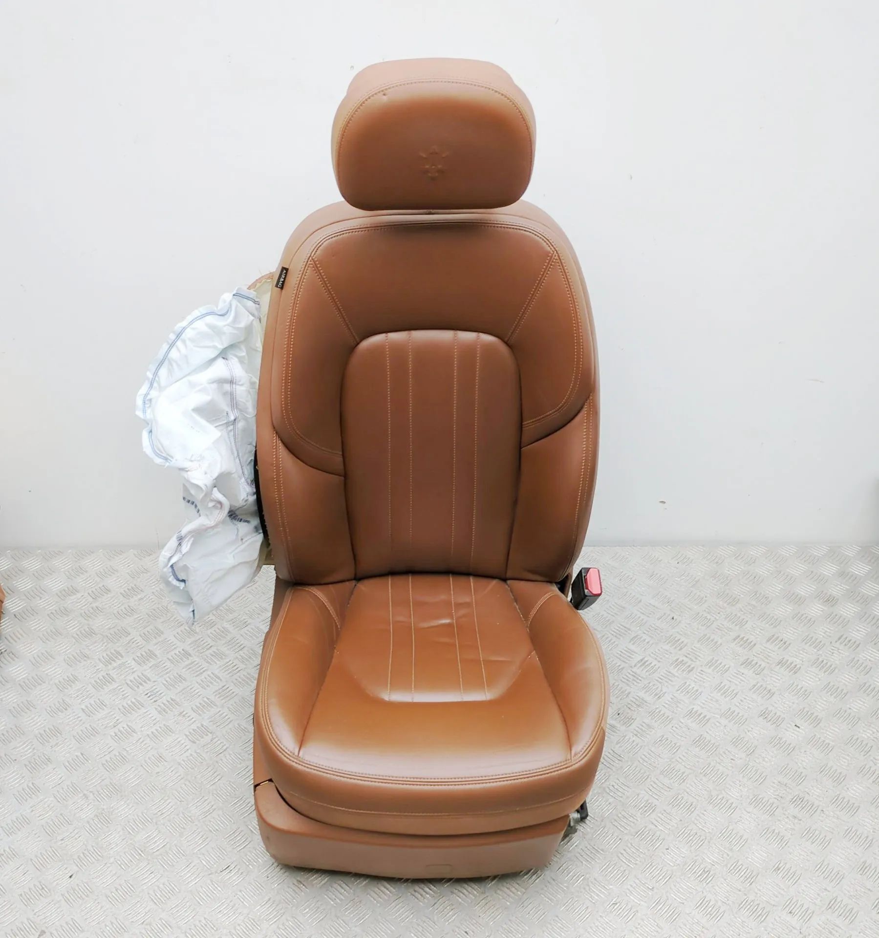 Maserati Ghibli Front Right Seat Front right seat — MASERATI GHIBLI (M157) (2013...