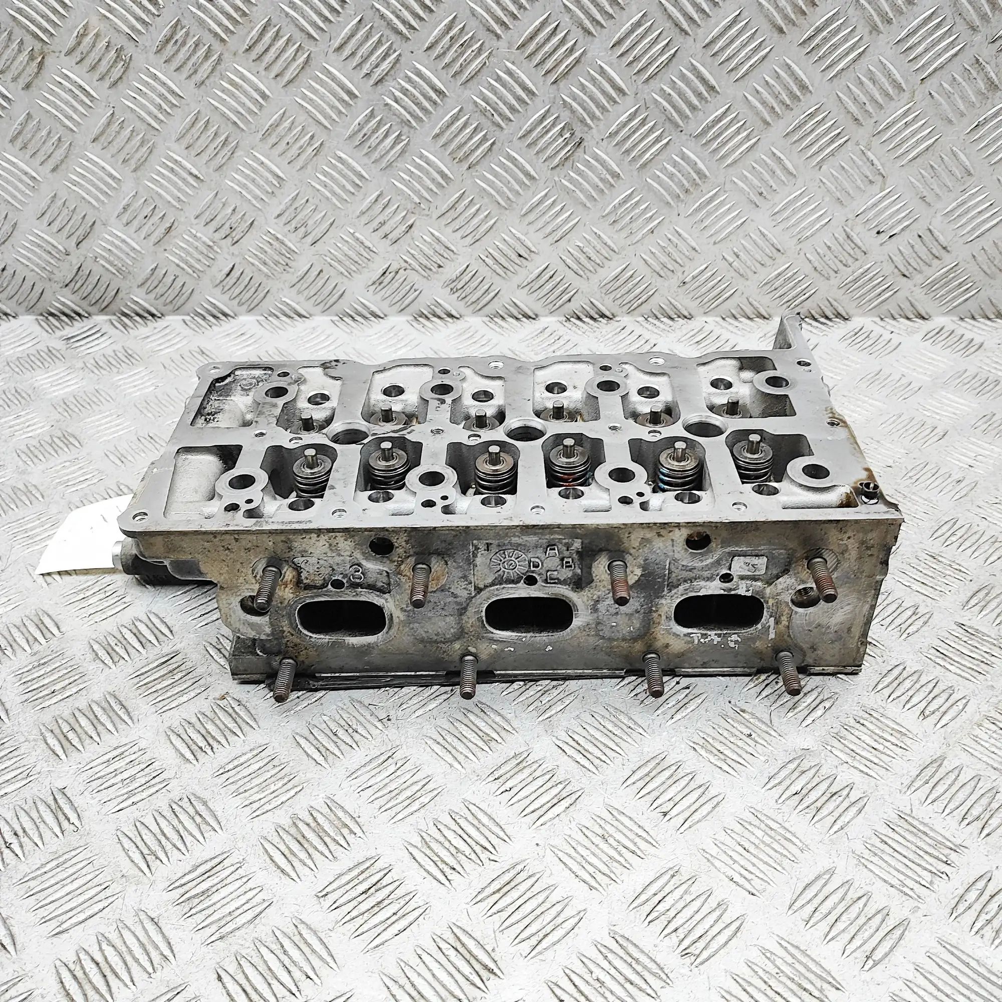 Volkswagen Touareg Engine Cylinder Head Engine Cylinder Head — VW TOUAREG (7P5) (2009-2...