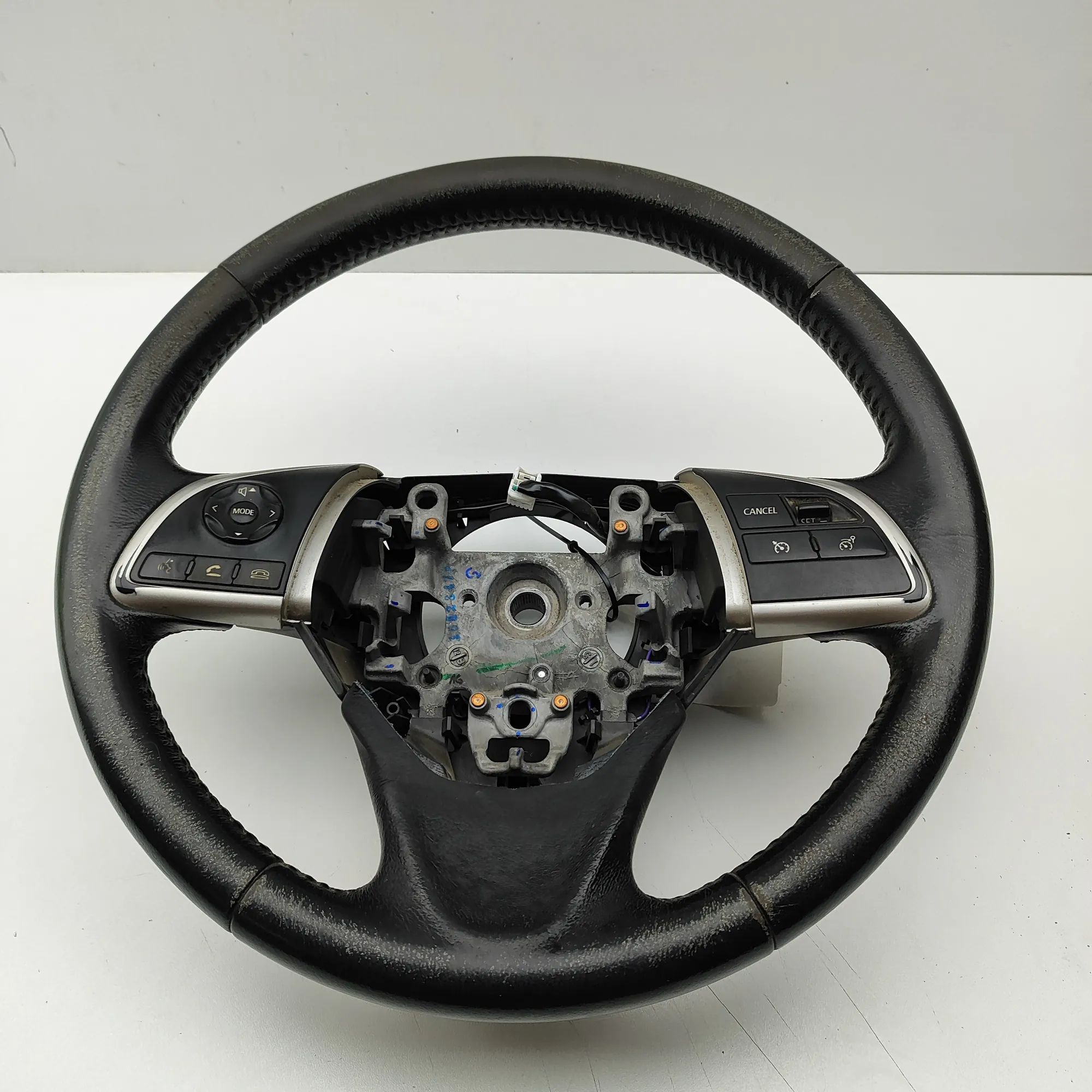Mitsubishi L200 steering wheel Steering Wheel — MITSUBISHI L (200 / TRITON KJ_...