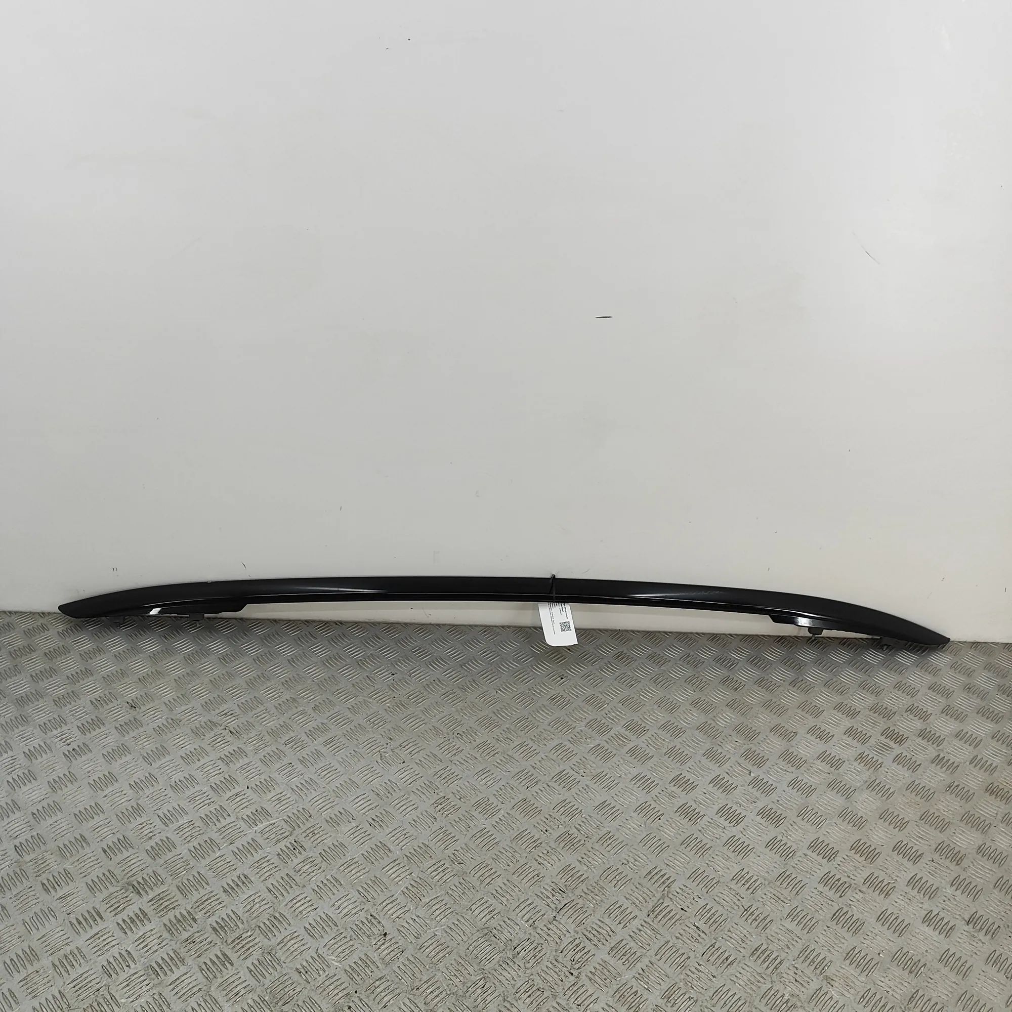 Porsche Taycan Right Side Roof Rail Right Side Roof Rail — PORSCHE TAYCAN (2019-......