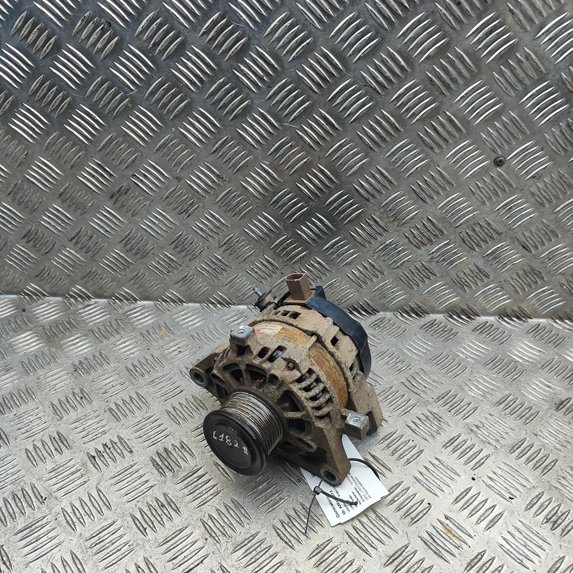 Toyota Hilux Alternator Alternator — TOYOTA HILUX (VIII Pick-up _N1_) (...