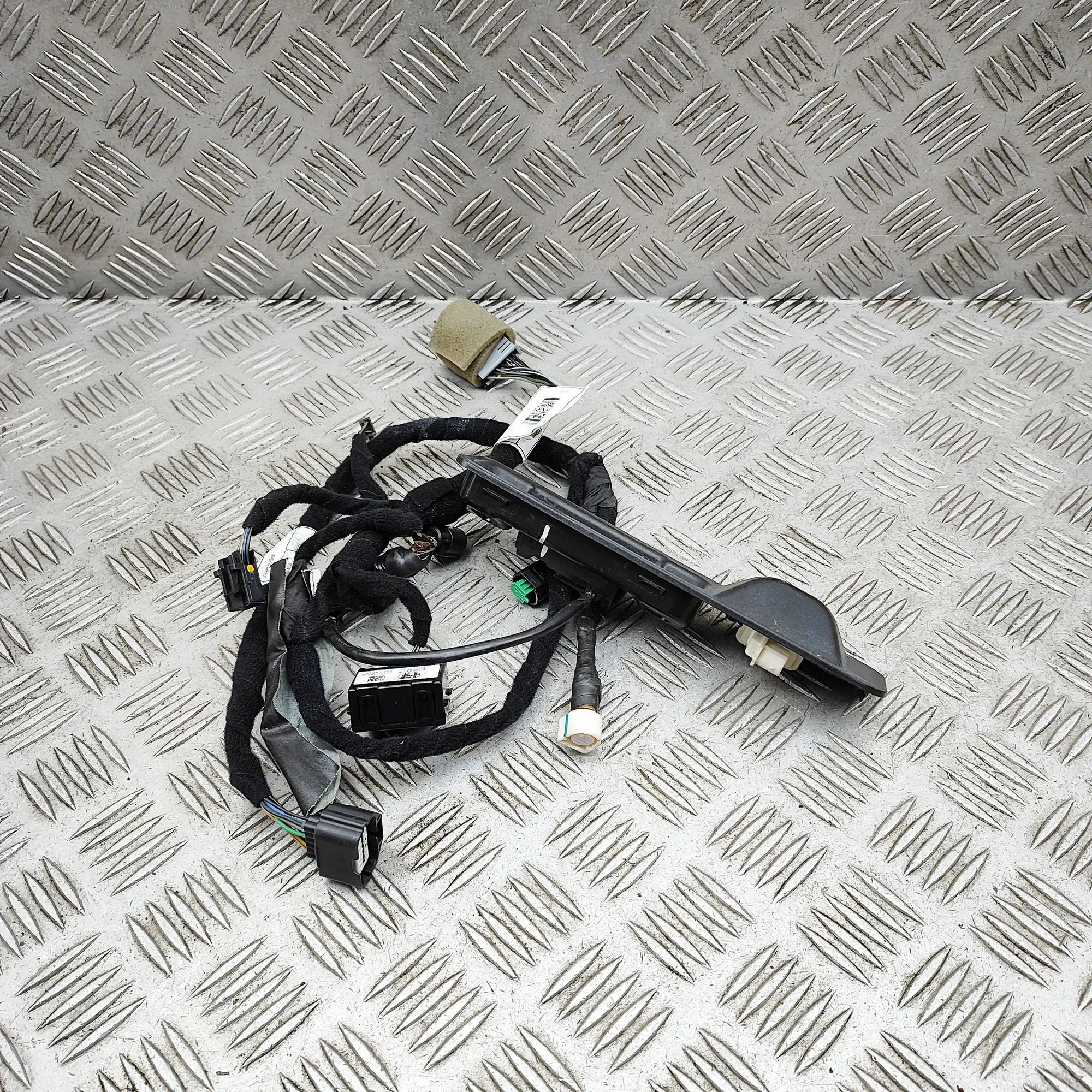 Alfa-Romeo Stelvio Rear View Camera Rear View Camera — ALFA ROMEO STELVIO (949_) (2...