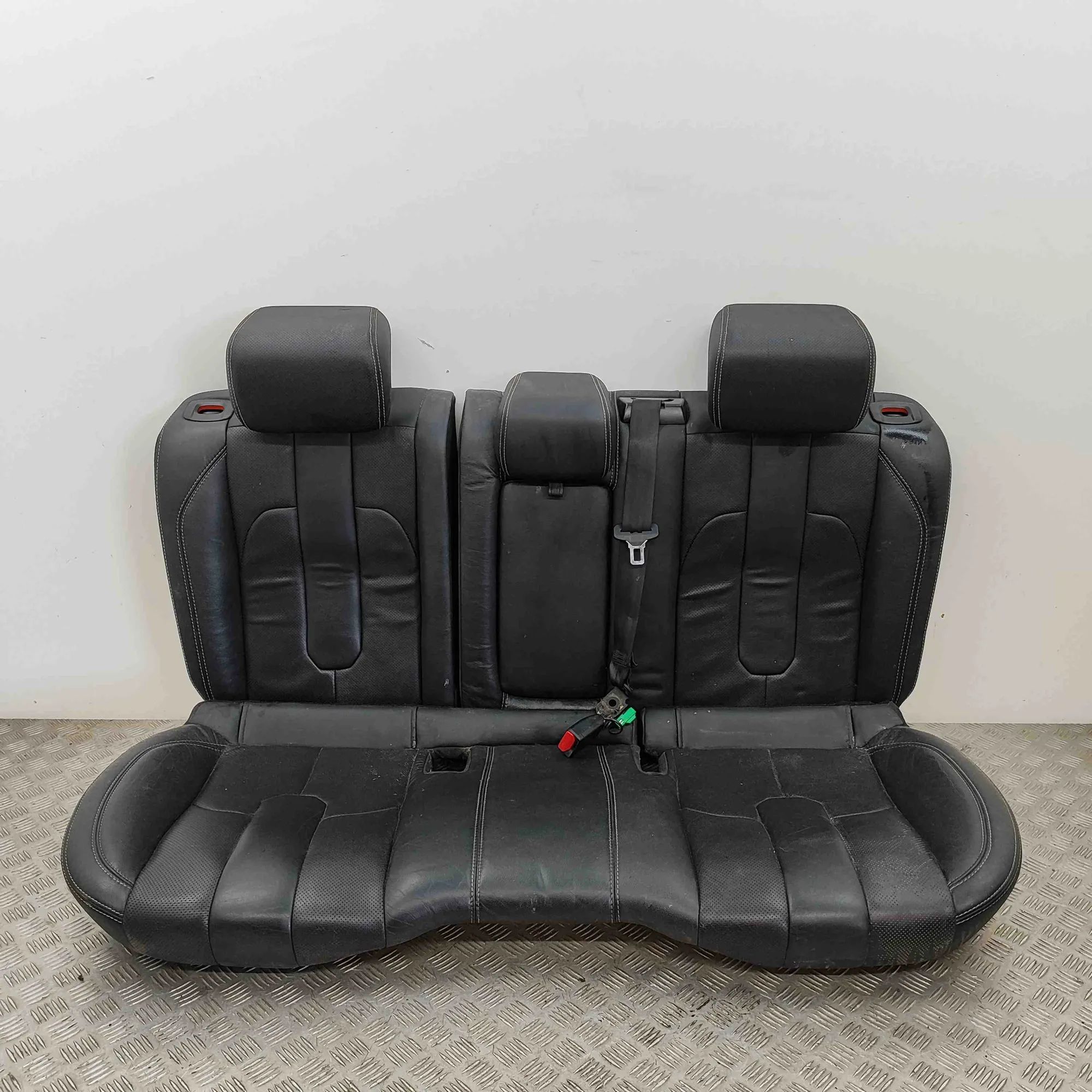 Land Rover Range Rover Evoque Rear seat Rear seat — LAND ROVER RANGE ROVER EVOQUE (L538...