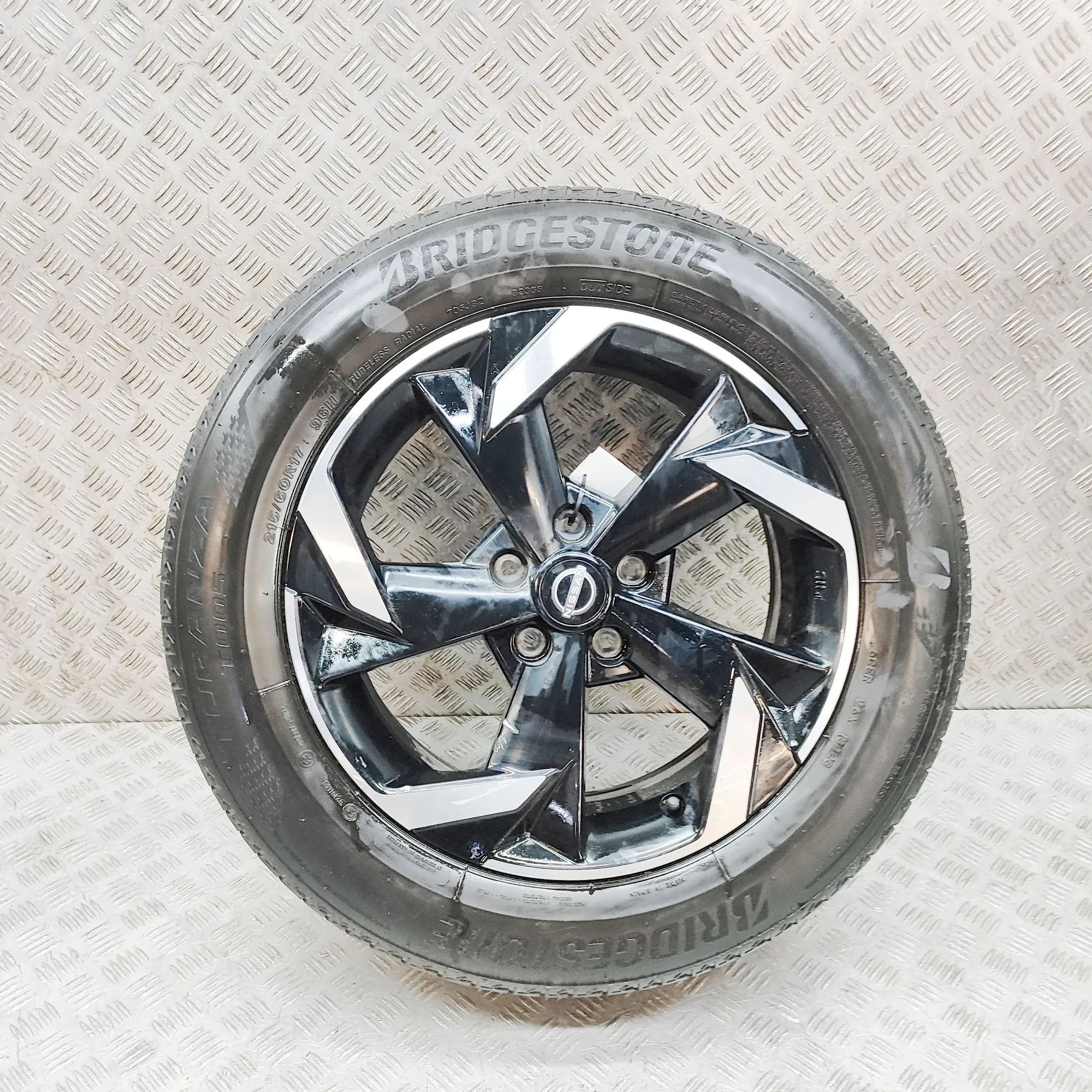 Nissan Juke Alloy Wheel Alloy wheel — NISSAN JUKE (F16) (2019-...) — 40...