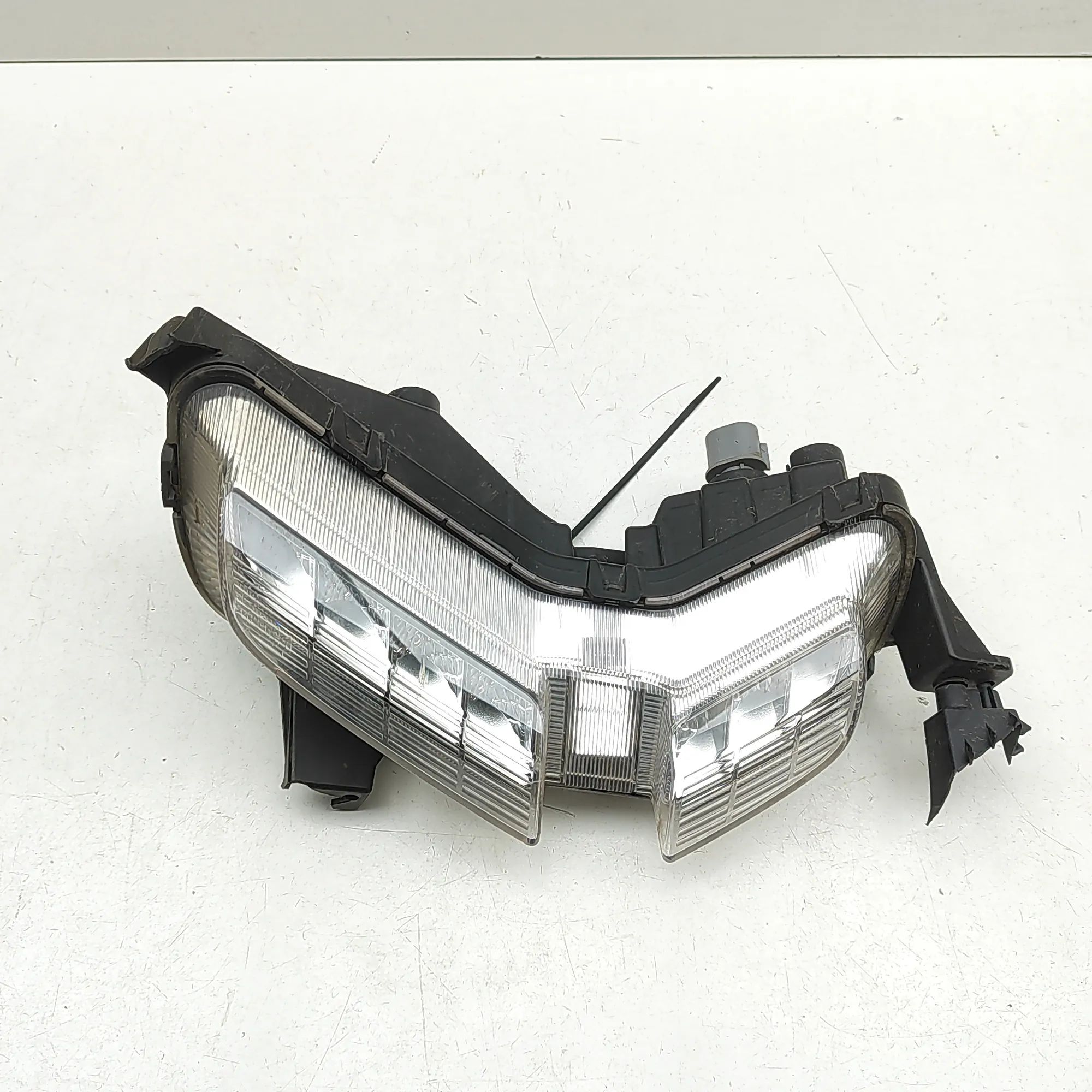 Kia Niro Front Right Additional Light Front Right Additional Light — KIA NIRO (2016-....