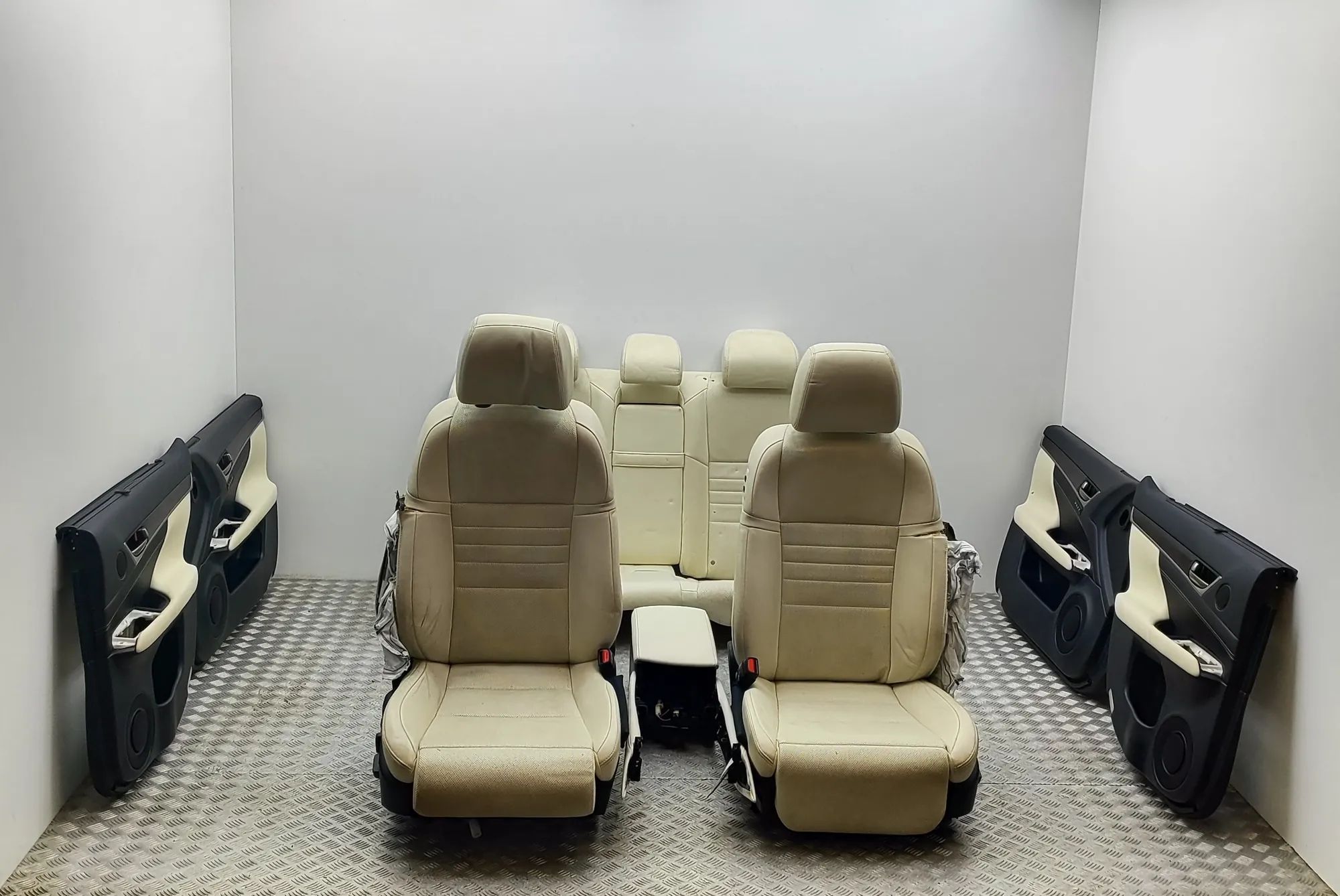 Lexus GS Seat and door trim panel set Seat and door trim panel set — LEXUS GS (_L1_) ...