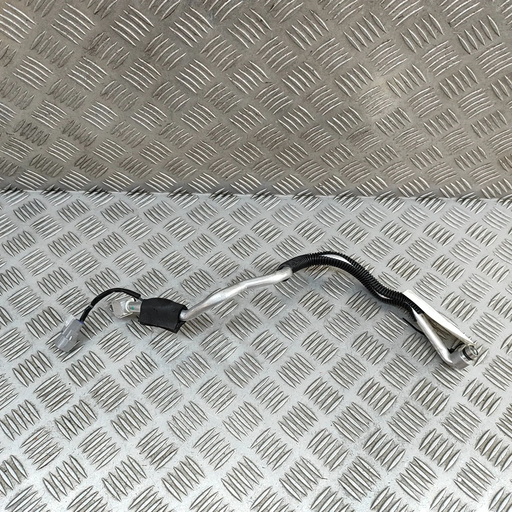 Lexus RX A/C Air Con Hose Pipe A/C Air Con Hose Pipe — LEXUS RX (_LA1_, _LH1_)...