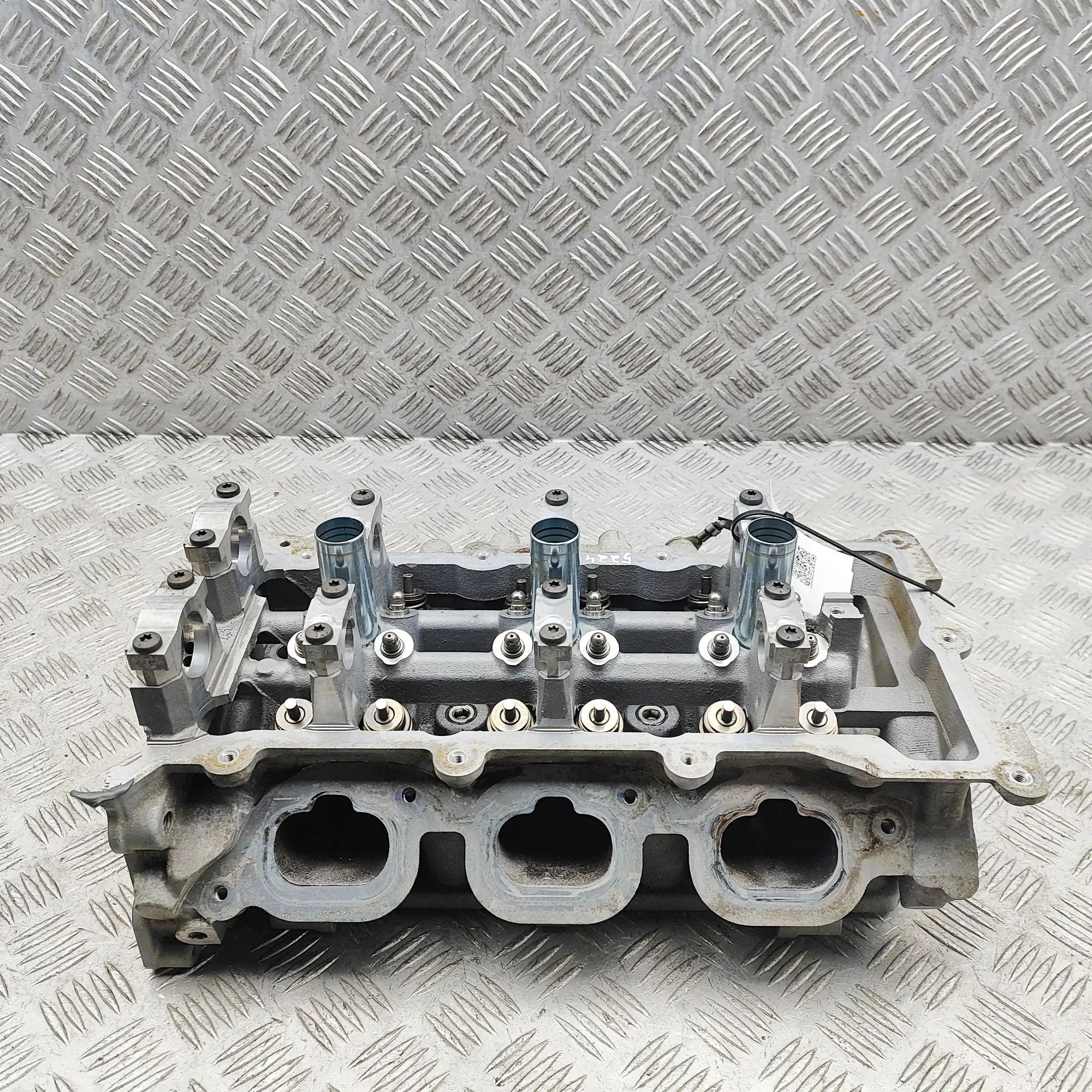 Jeep Wrangler (JK) Engine Cylinder Head Engine Cylinder Head — JEEP WRANGLER (III JK) (...