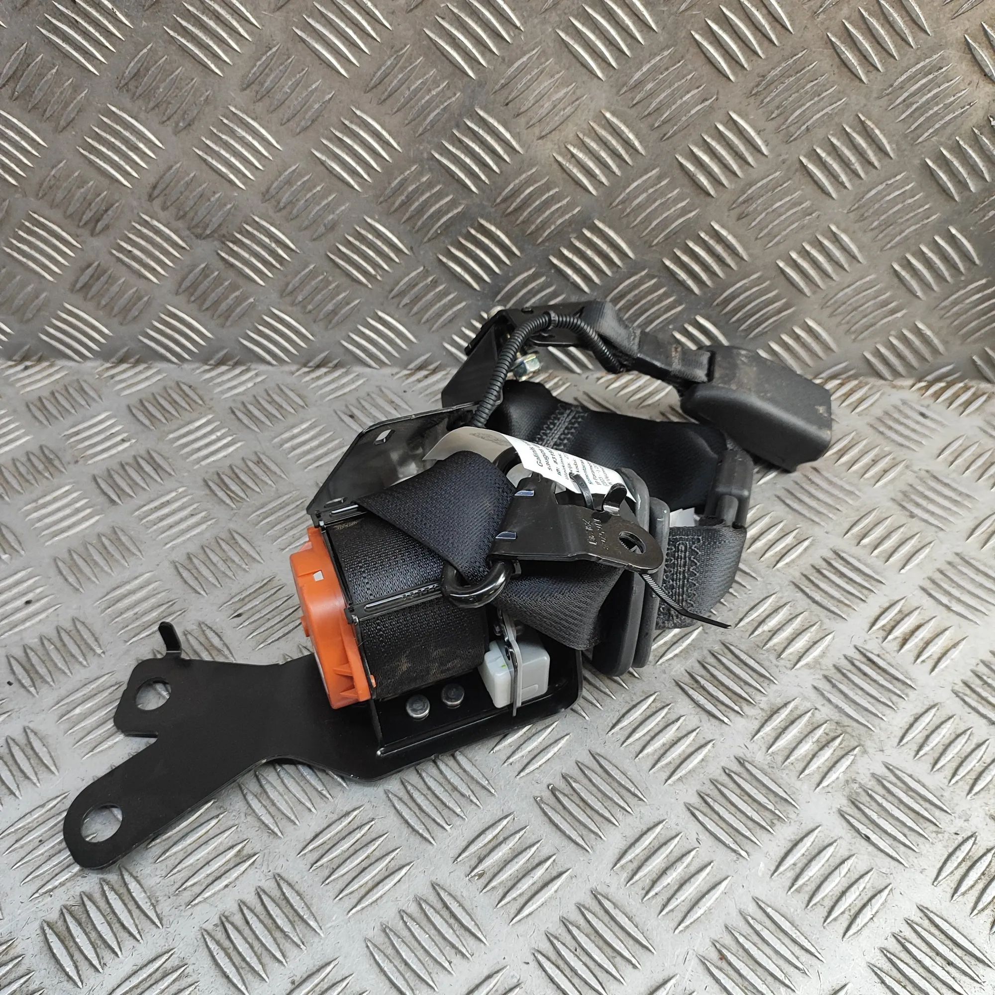 Honda HR-V / e:Ny1 Rear Middle Seatbelt Rear Middle Seatbelt — HONDA E:NY1 (2023-...) —...