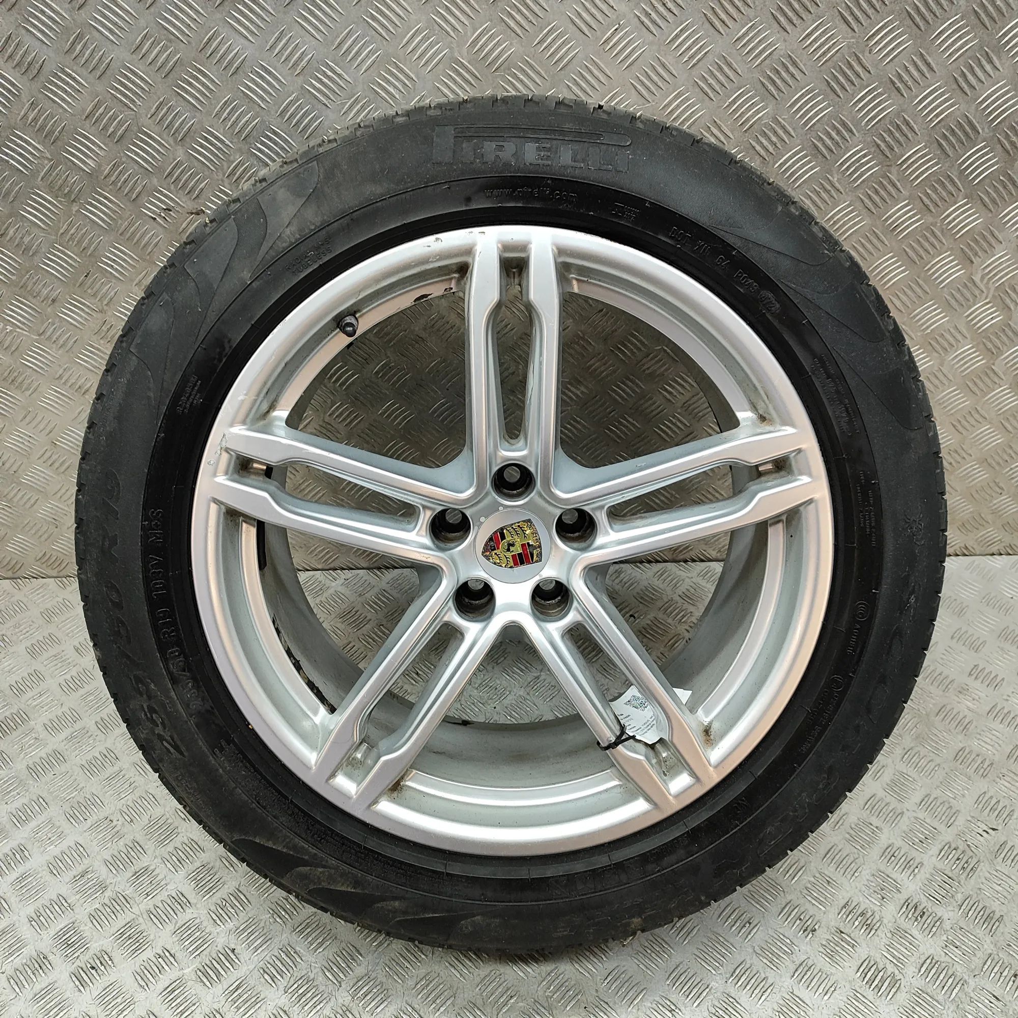 Porsche Macan Alloy Wheel Alloy wheel — PORSCHE MACAN (95B) (2014-...) — ...