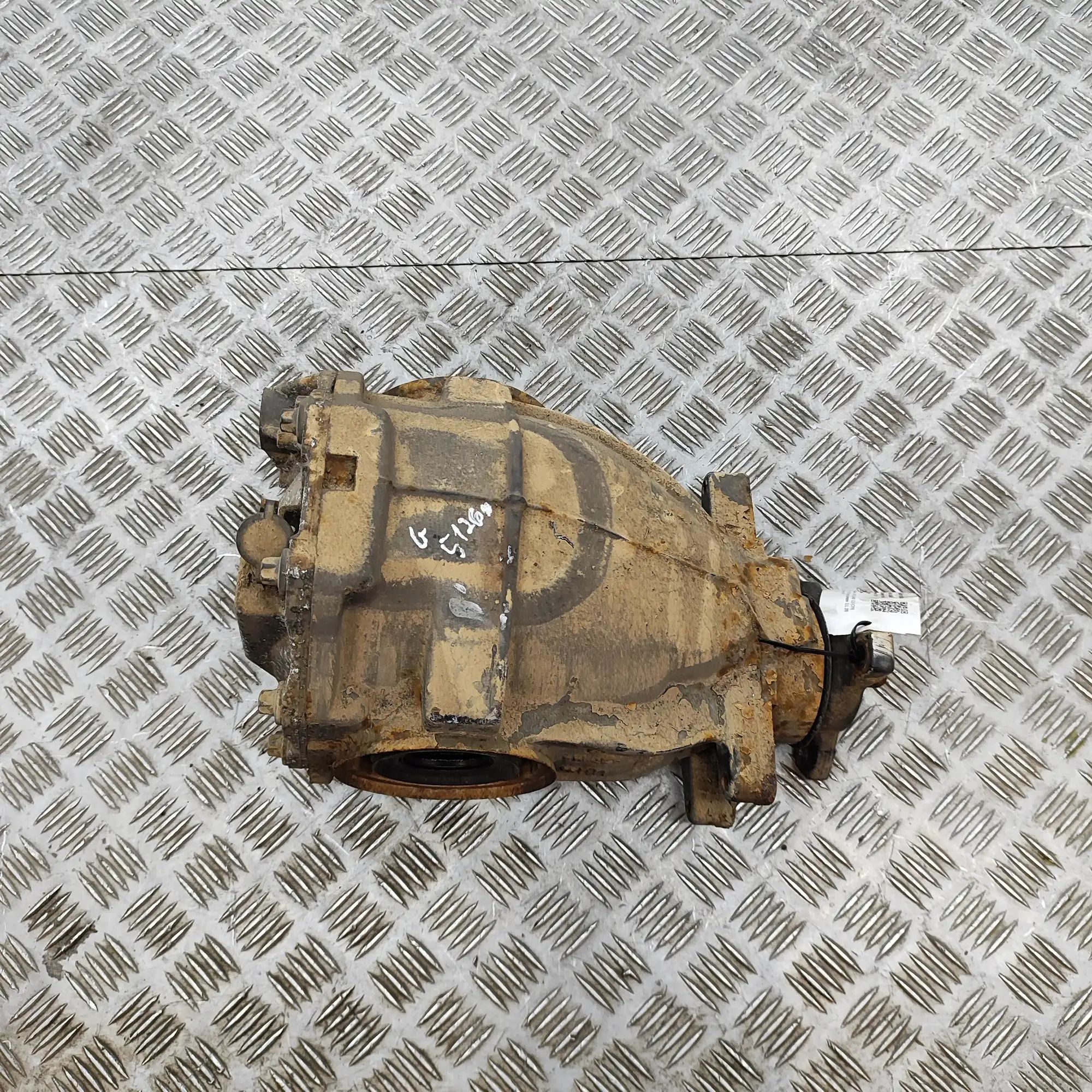 Mercedes-Benz CLS (C219) takatasauspyörästö Rear differential — MERCEDES BENZ CLS (C219) (2...