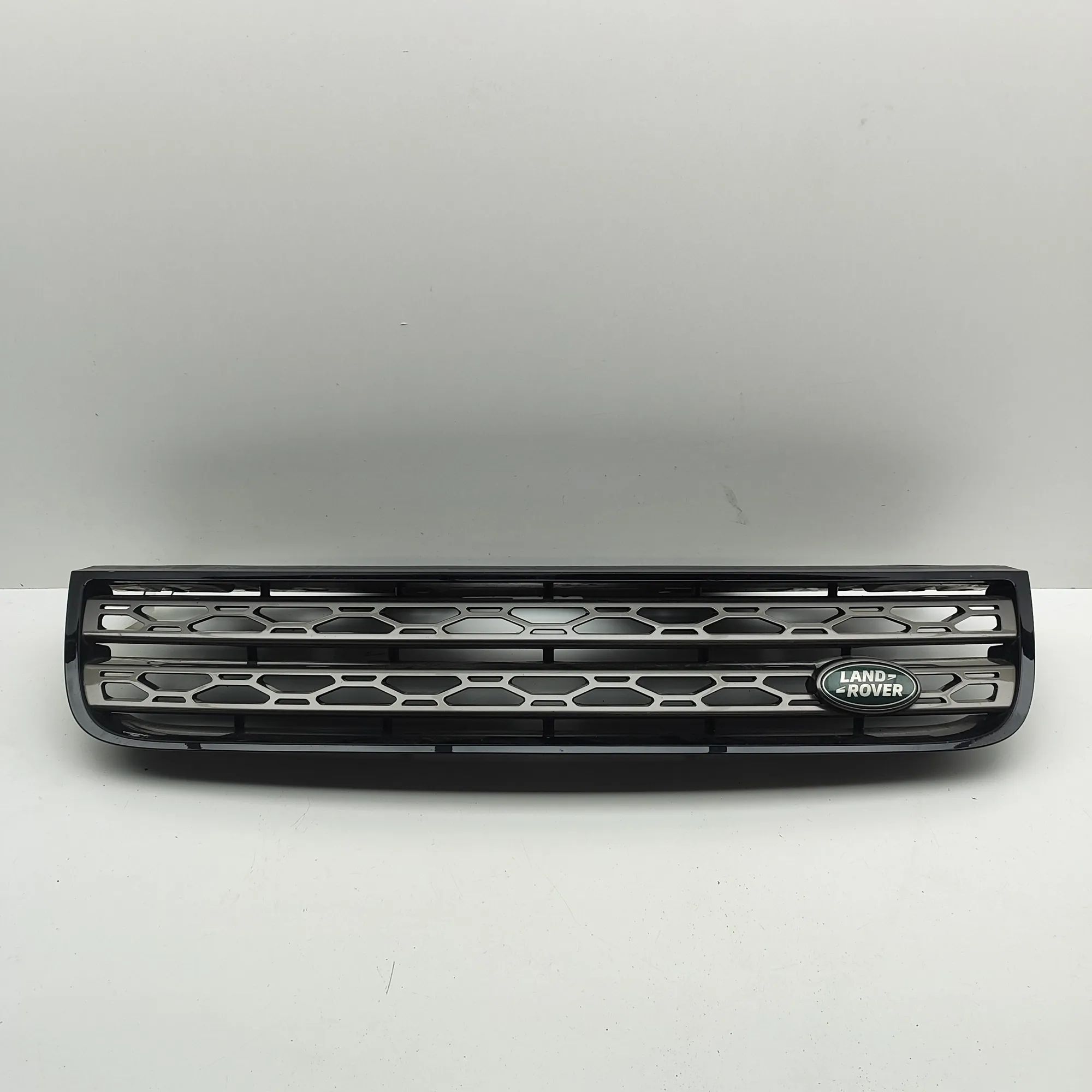 Land Rover Discovery Radiator Grille Radiator grille — LAND ROVER DISCOVERY (V L462)...