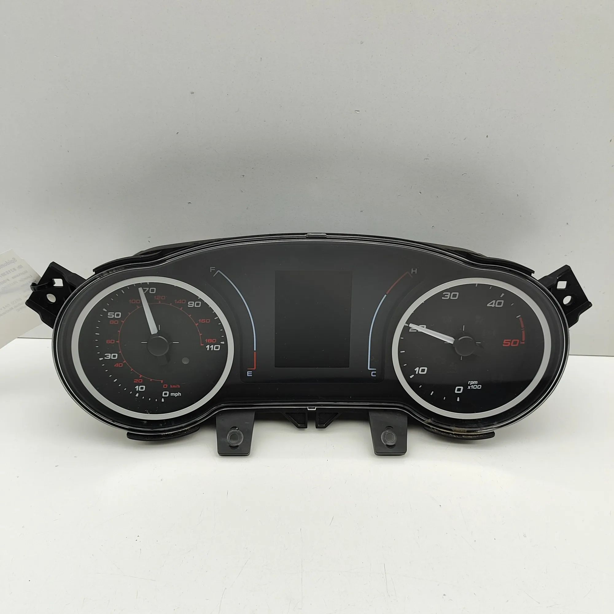 Iveco Daily Instrument Cluster Speedometer Instrument Cluster Speedometer — IVECO DAILY (V...