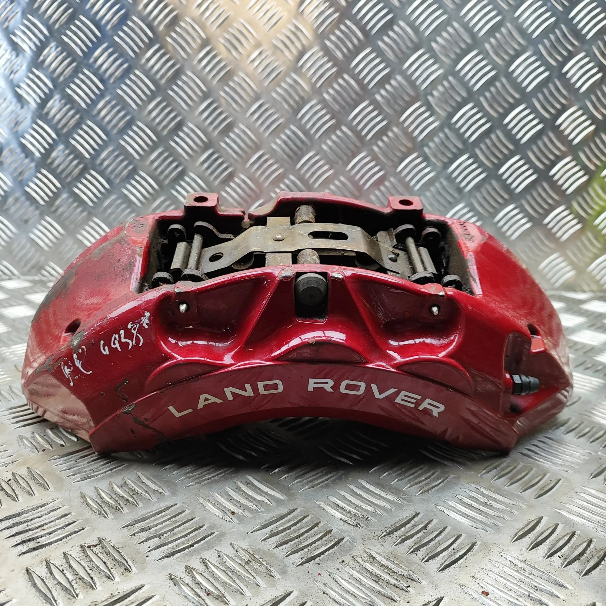Land Rover Range Rover Sport (L494) Brake caliper — front right Brake caliper — front right — LAND ROVER RANGE ...