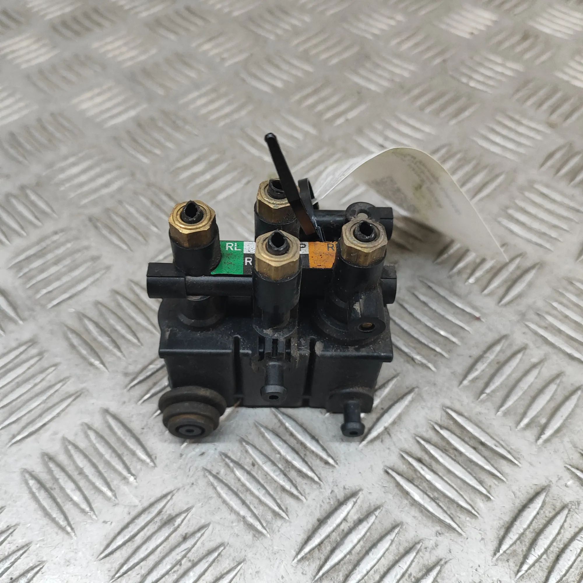 Land Rover Range Rover Sport (L461) Air Suspension Control Unit Air Suspension Control Unit — LAND ROVER RANGE ...