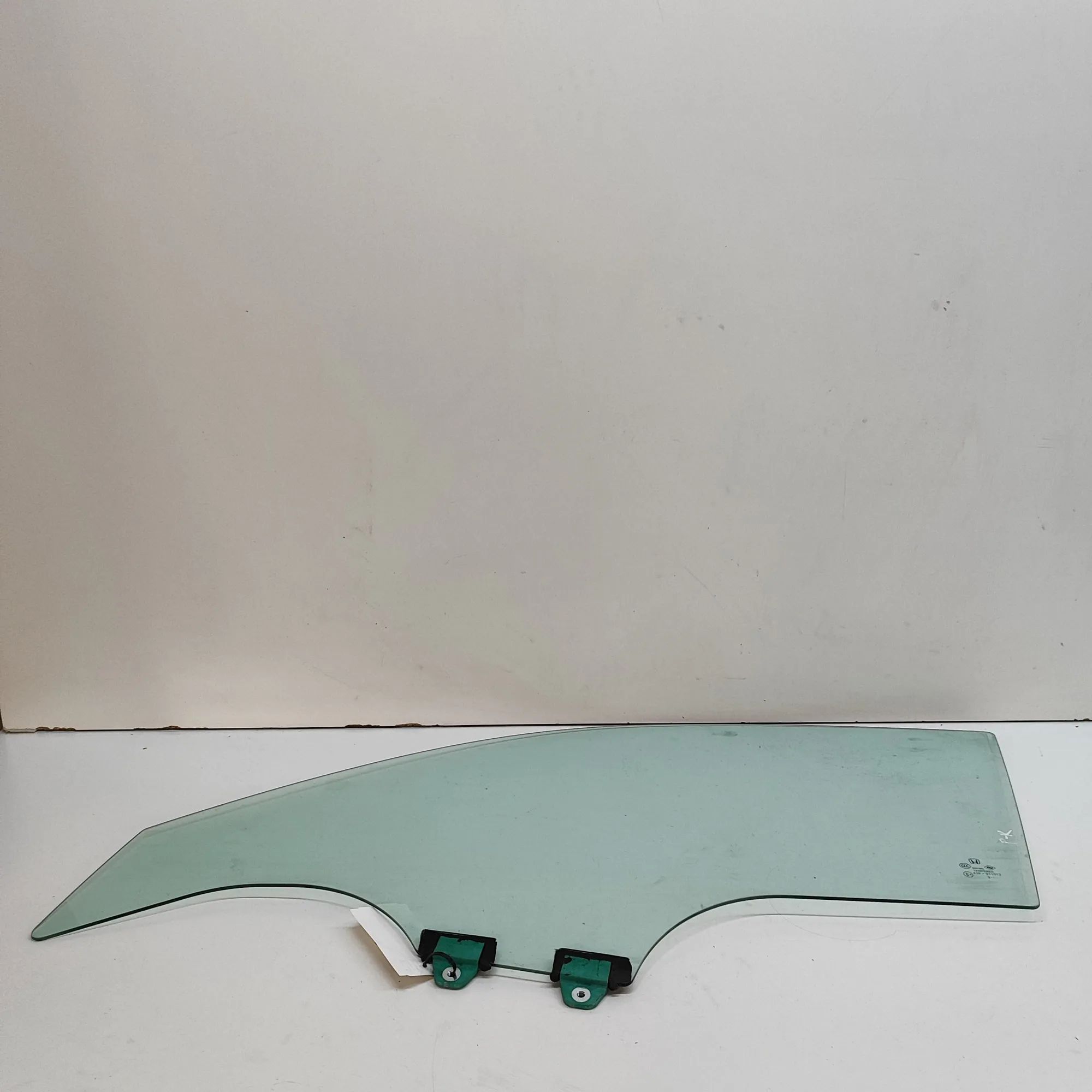 Honda HR-V / e:Ny1 Front Left Door Window