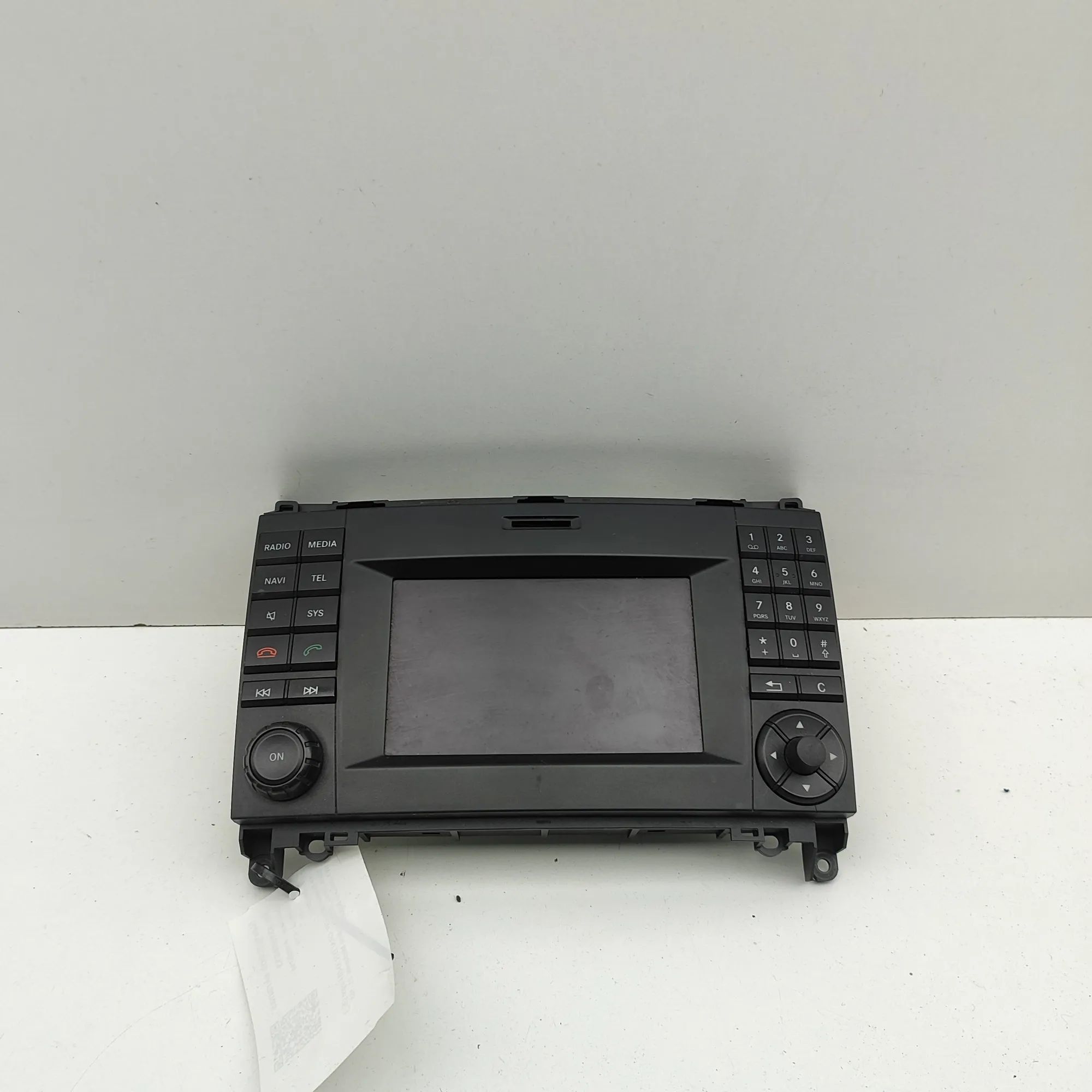 Volkswagen Crafter Navigation display Navigation display — VW CRAFTER (30-50 Van 2E_)...