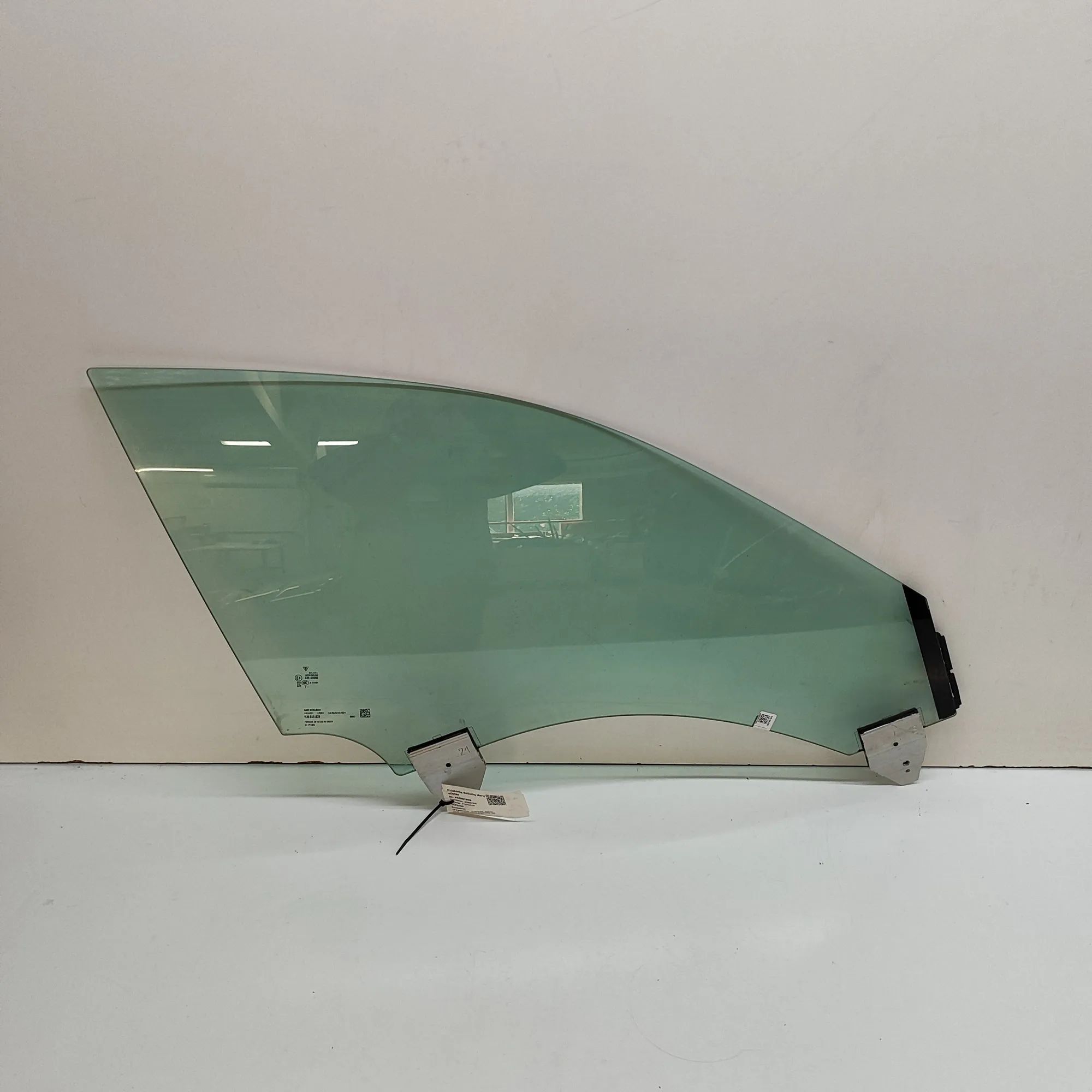Porsche Taycan Front Right Door Window Front Right Door Window — PORSCHE TAYCAN (2019-...