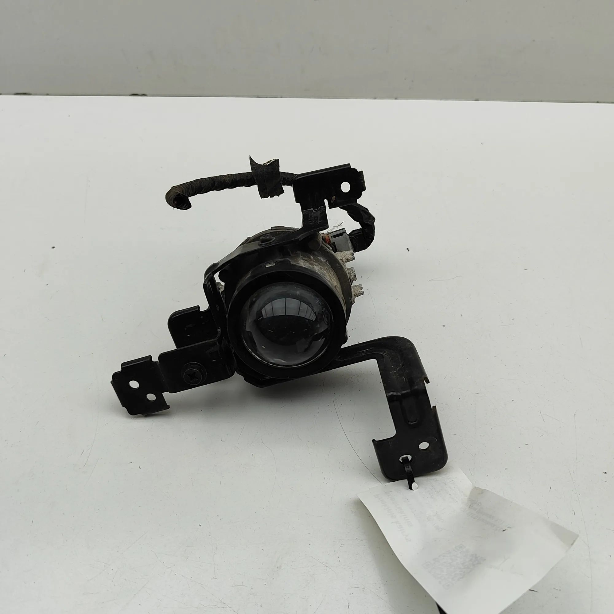 Kia Ceed (CD) Front Left Fog Light Front Left Fog Light — KIA CEE\'D (Hatchback CD...