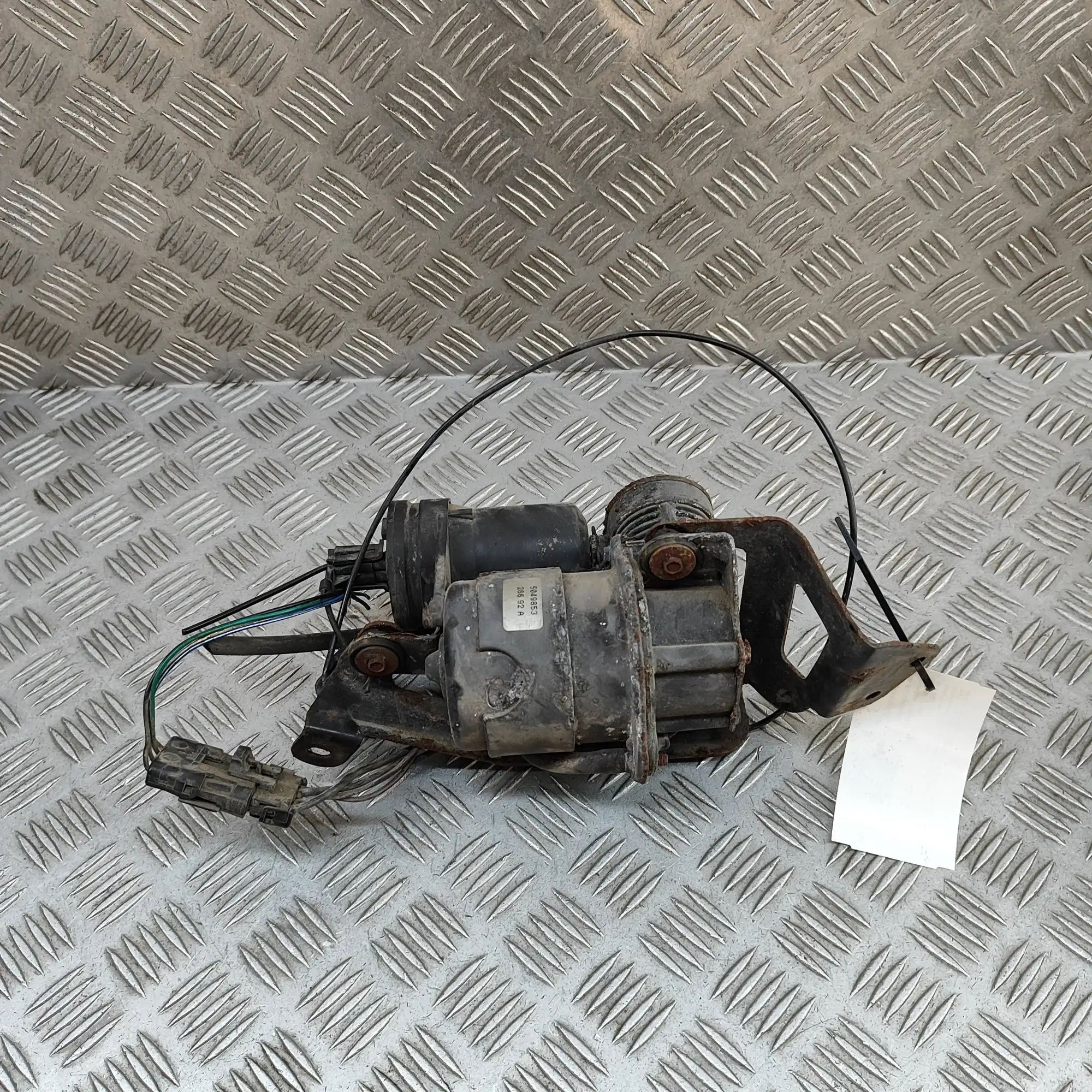 Cadillac Eldorado Air Suspension Compressor Air suspension compressor — CADILLAC ELDORADO (...